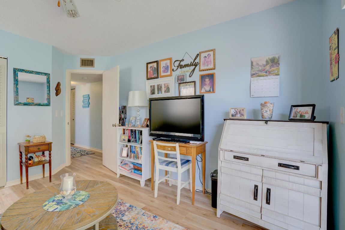 641 SW South River Drive 101
