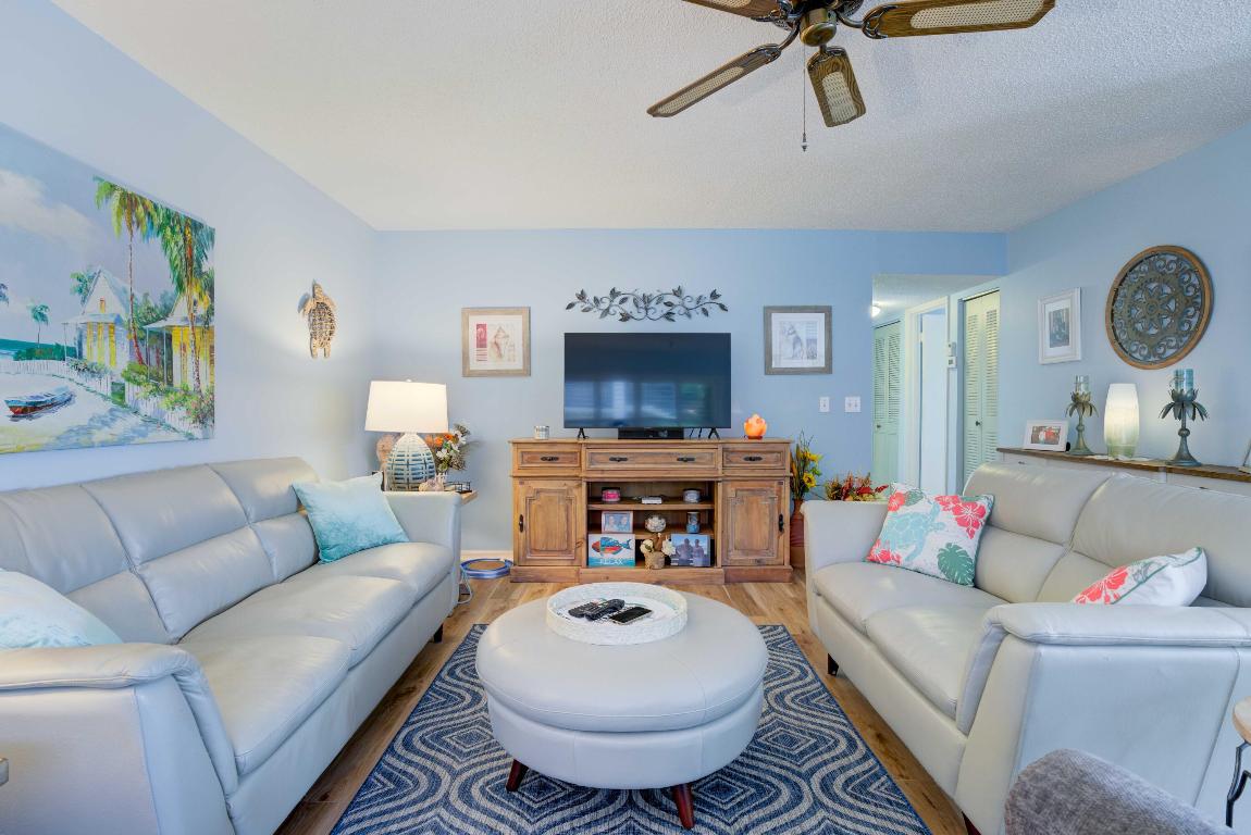 641 SW South River Drive 101