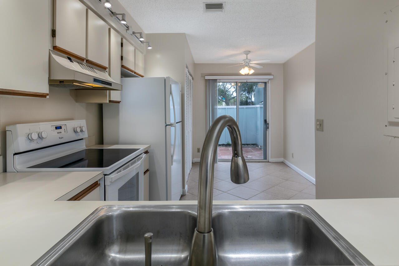 6262 Riverwalk Lane 5