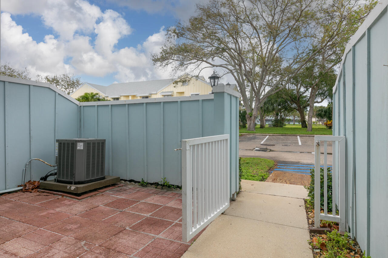 6262 Riverwalk Lane 5