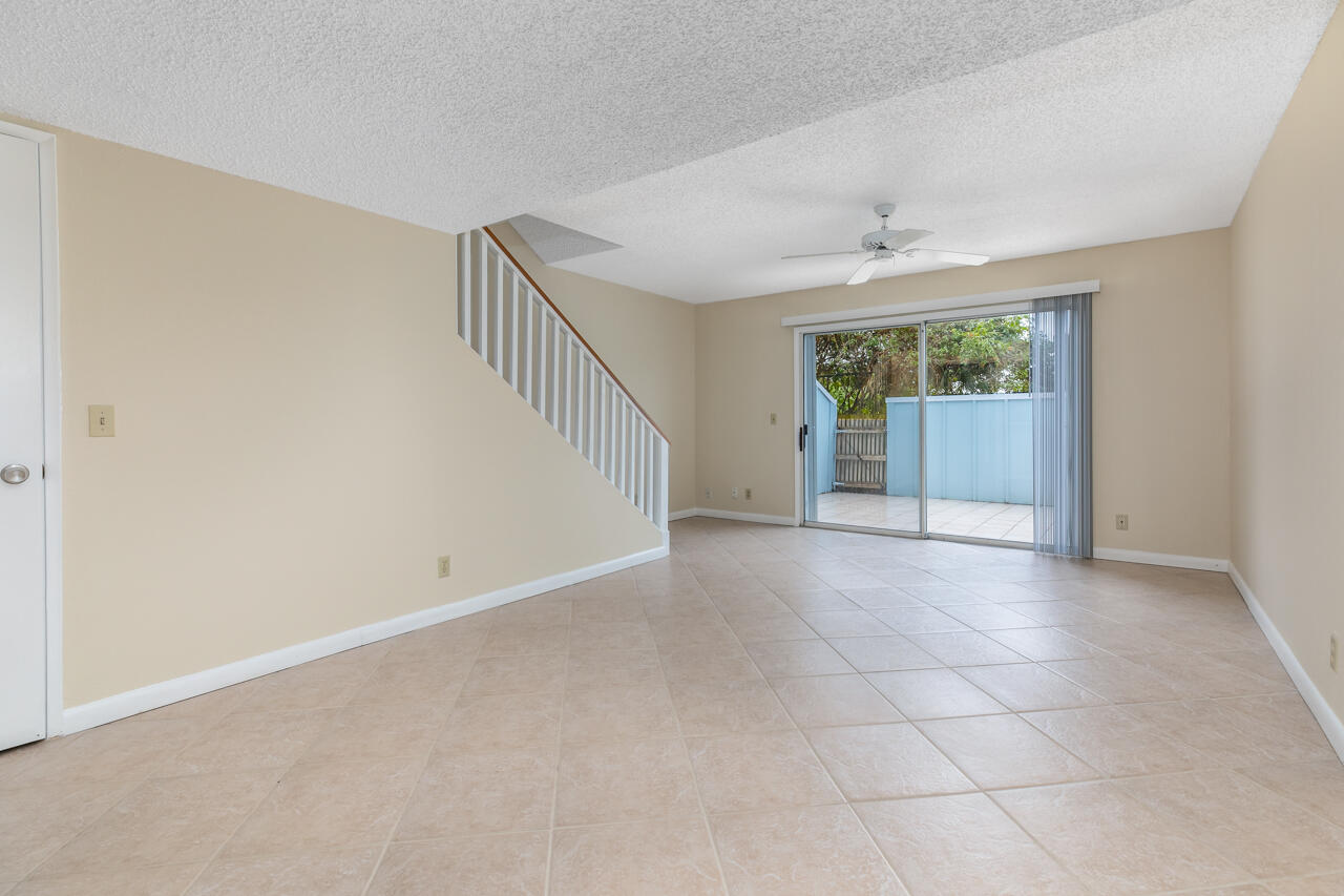6262 Riverwalk Lane 5