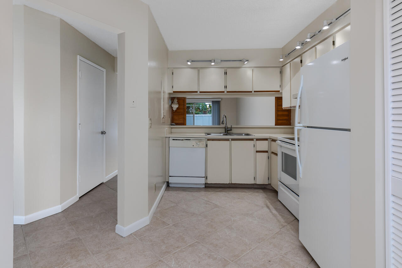 6262 Riverwalk Lane 5