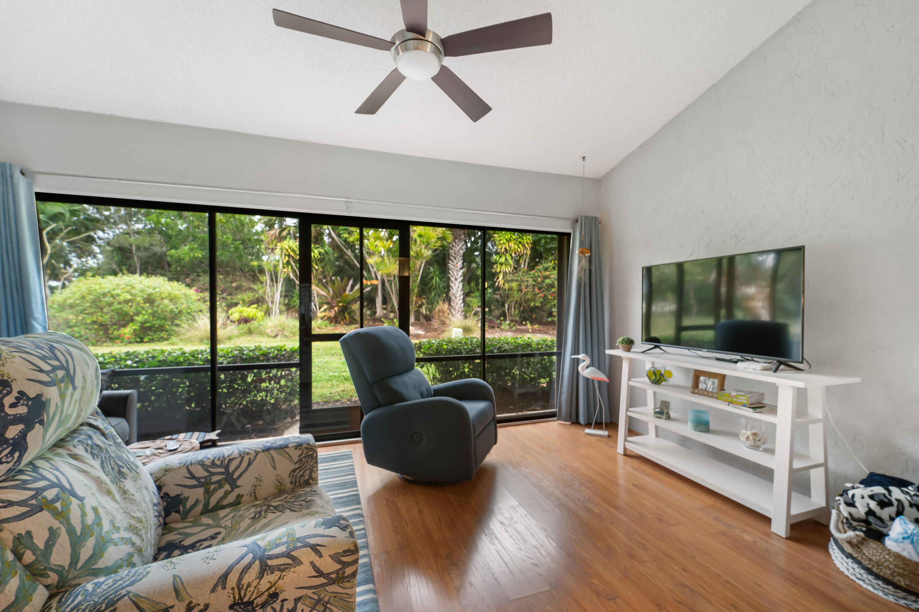 7611 SE Sugar Sand Circle