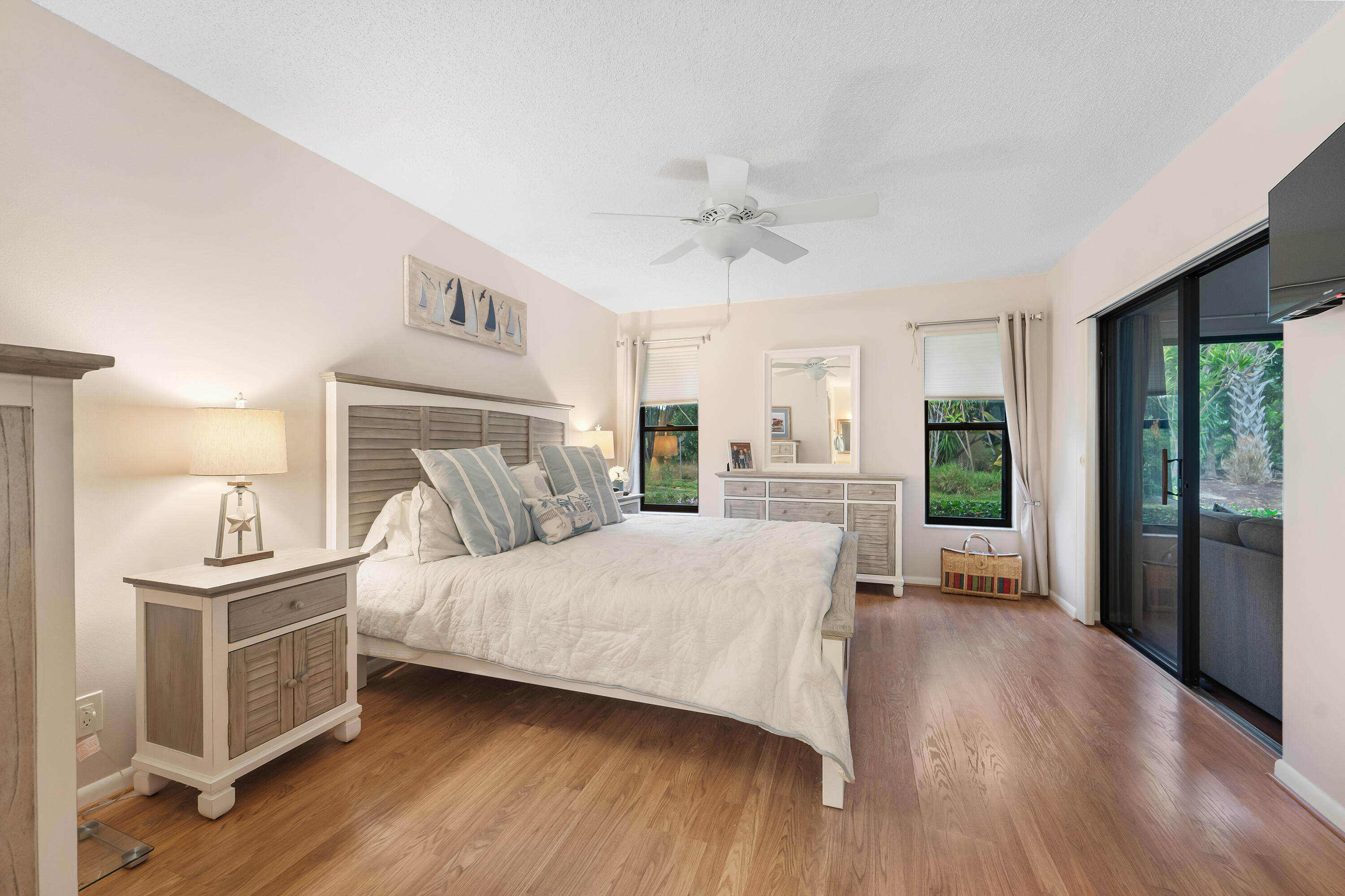 7611 SE Sugar Sand Circle