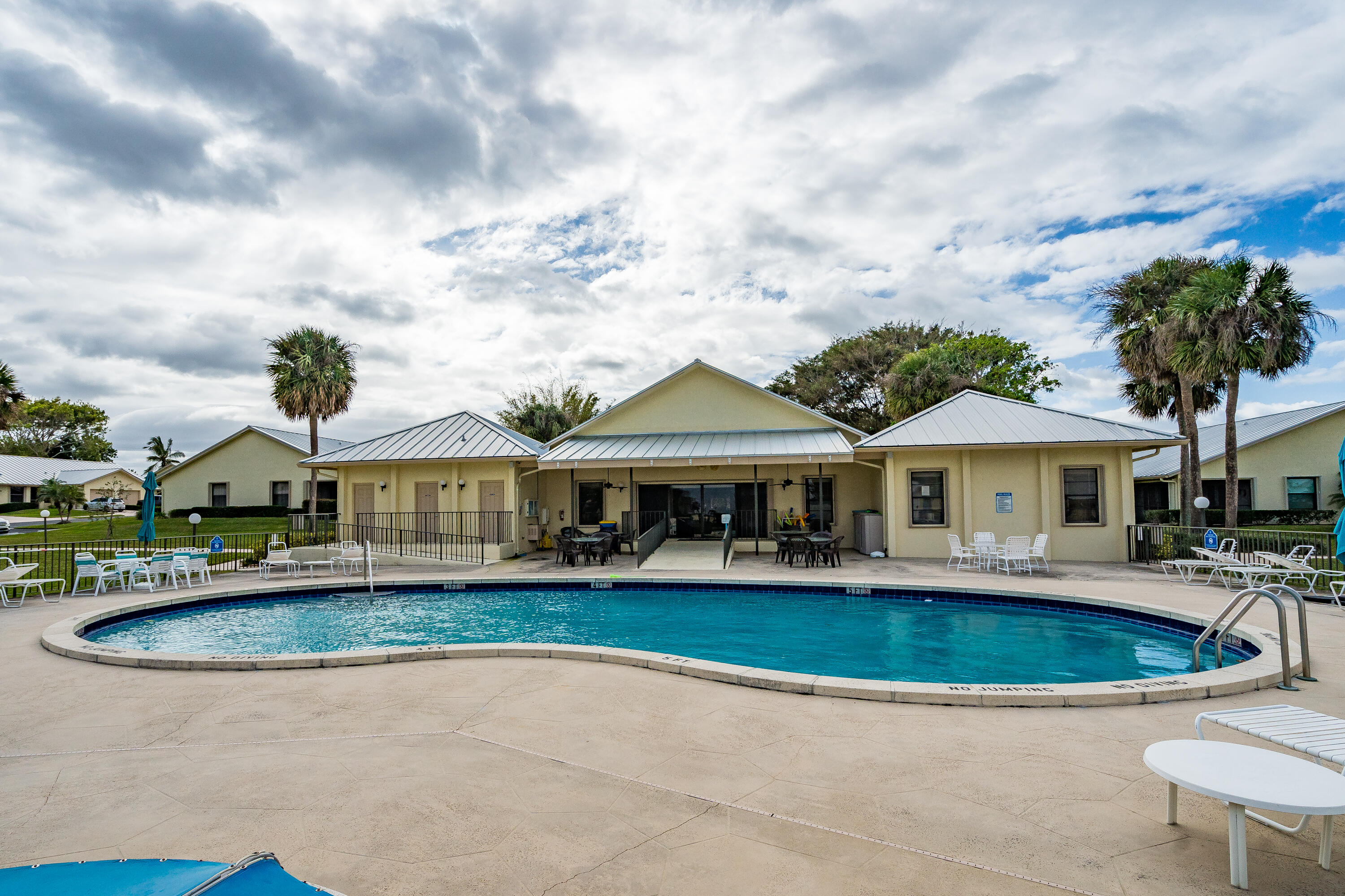 7611 SE Sugar Sand Circle