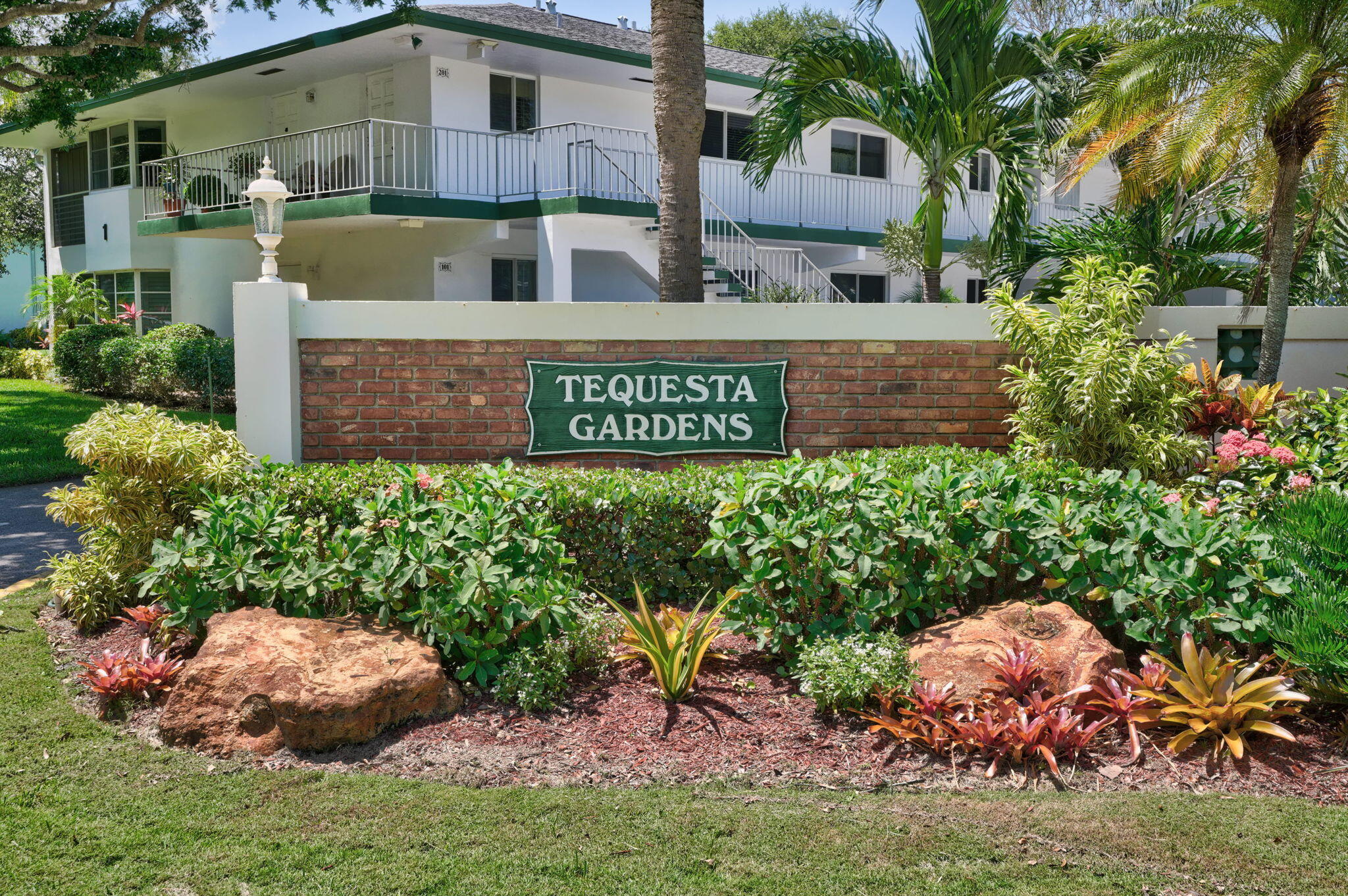 4 Westwood Ave. 107