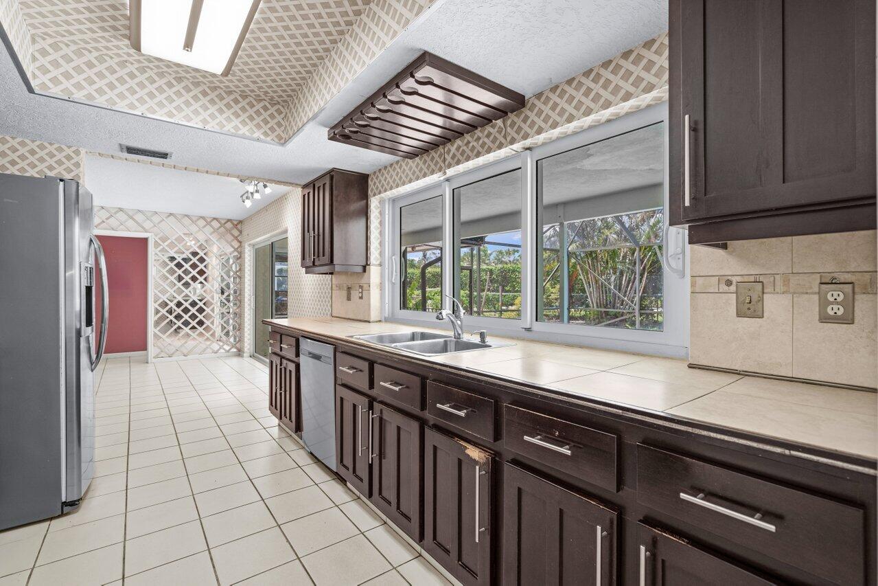 229 Golfview Drive