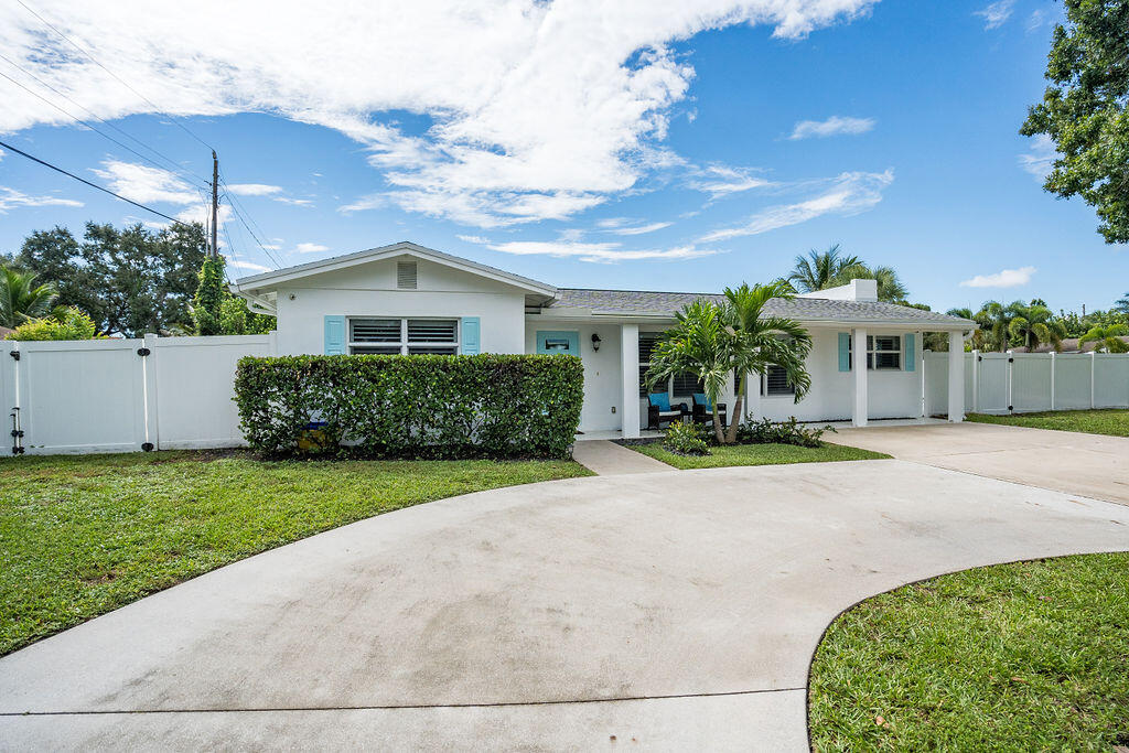 462 Tequesta Drive