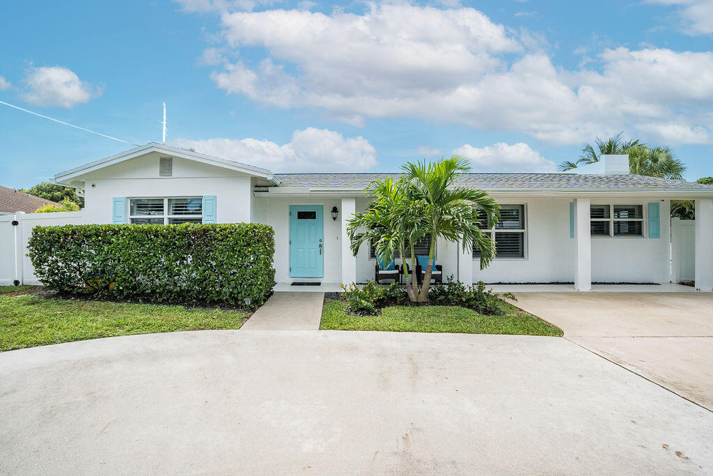 462 Tequesta Drive