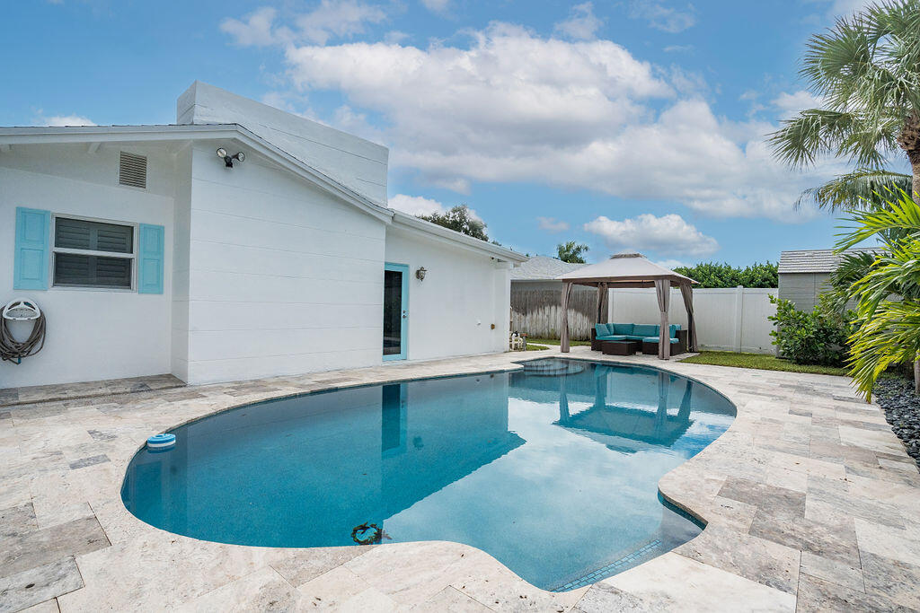 462 Tequesta Drive