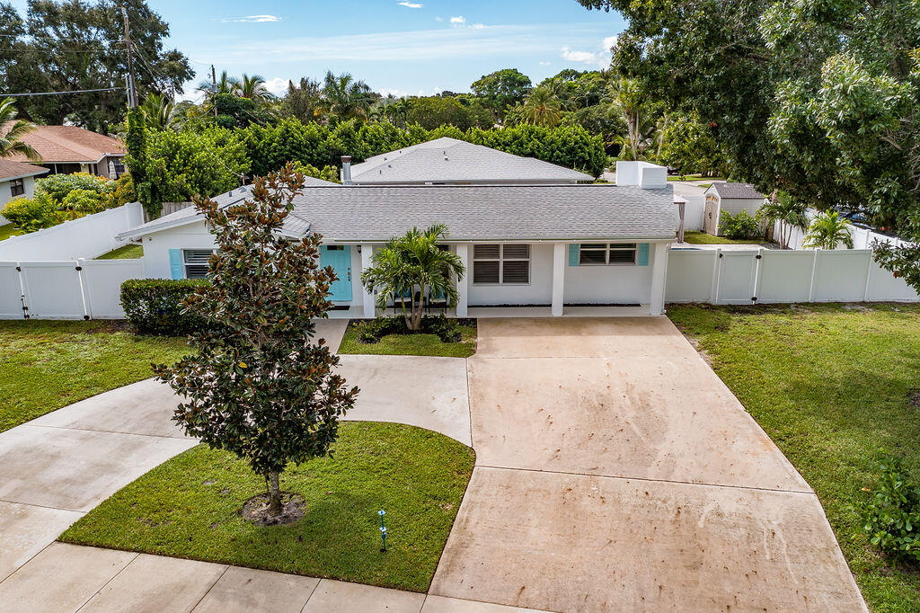 462 Tequesta Drive