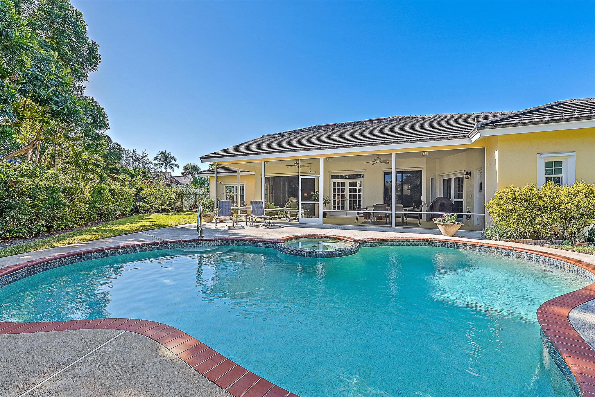 18760 SE River Ridge Road