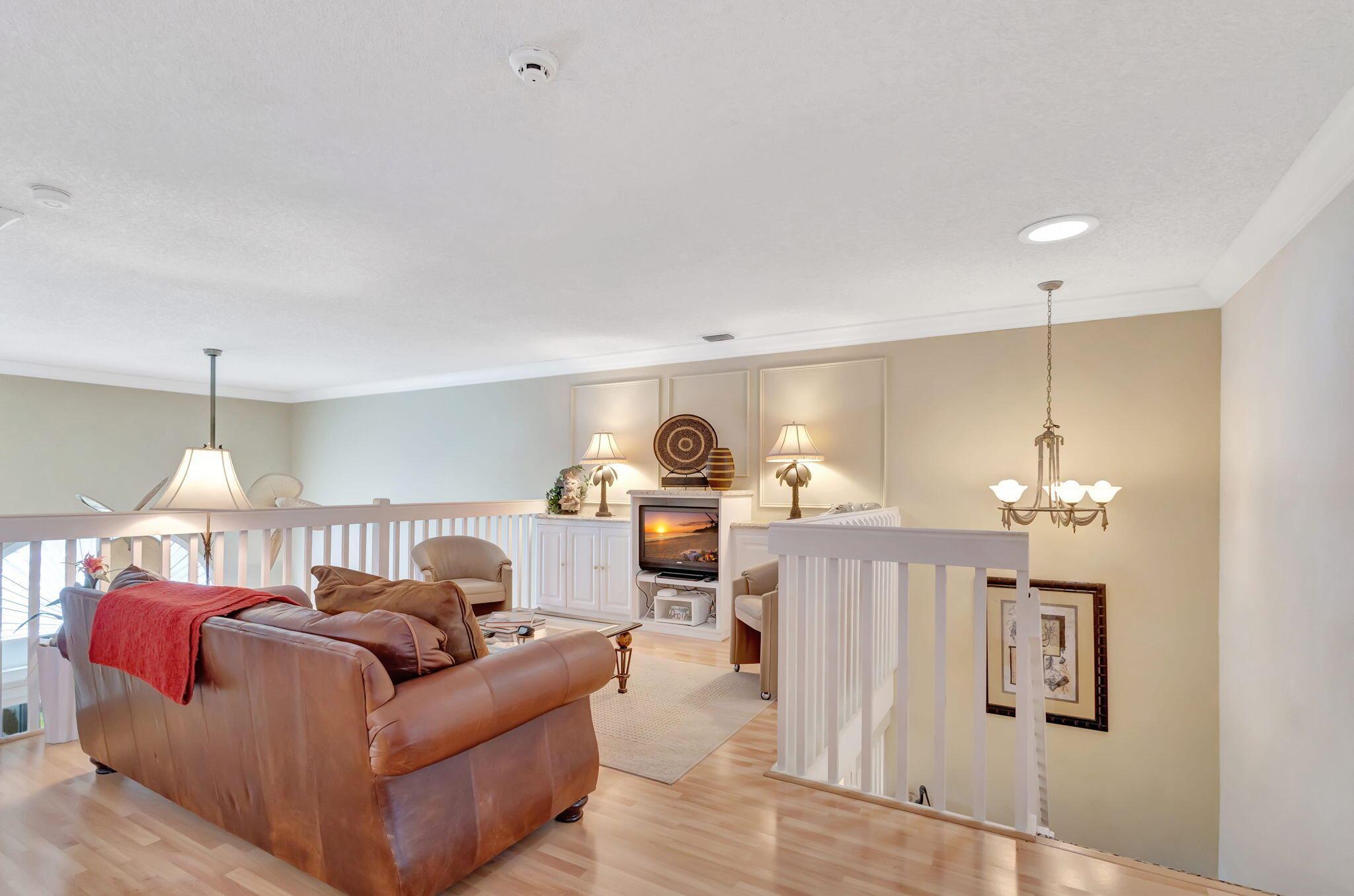 1421 Ocean Dunes Circle