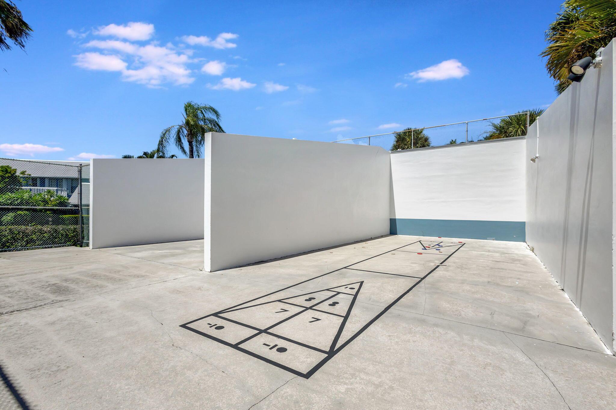 1421 Ocean Dunes Circle