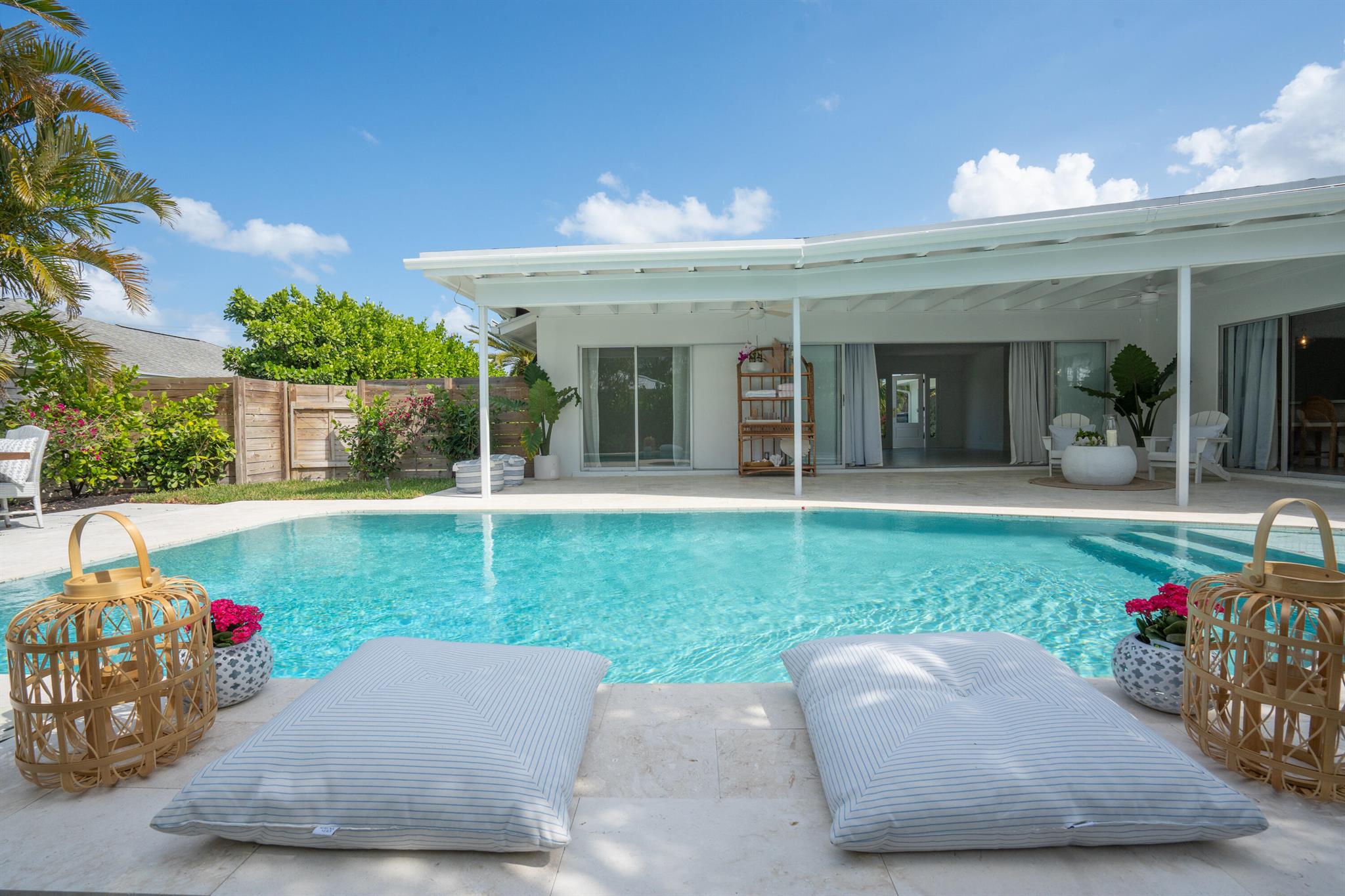 12 SE Hitching Post Circle