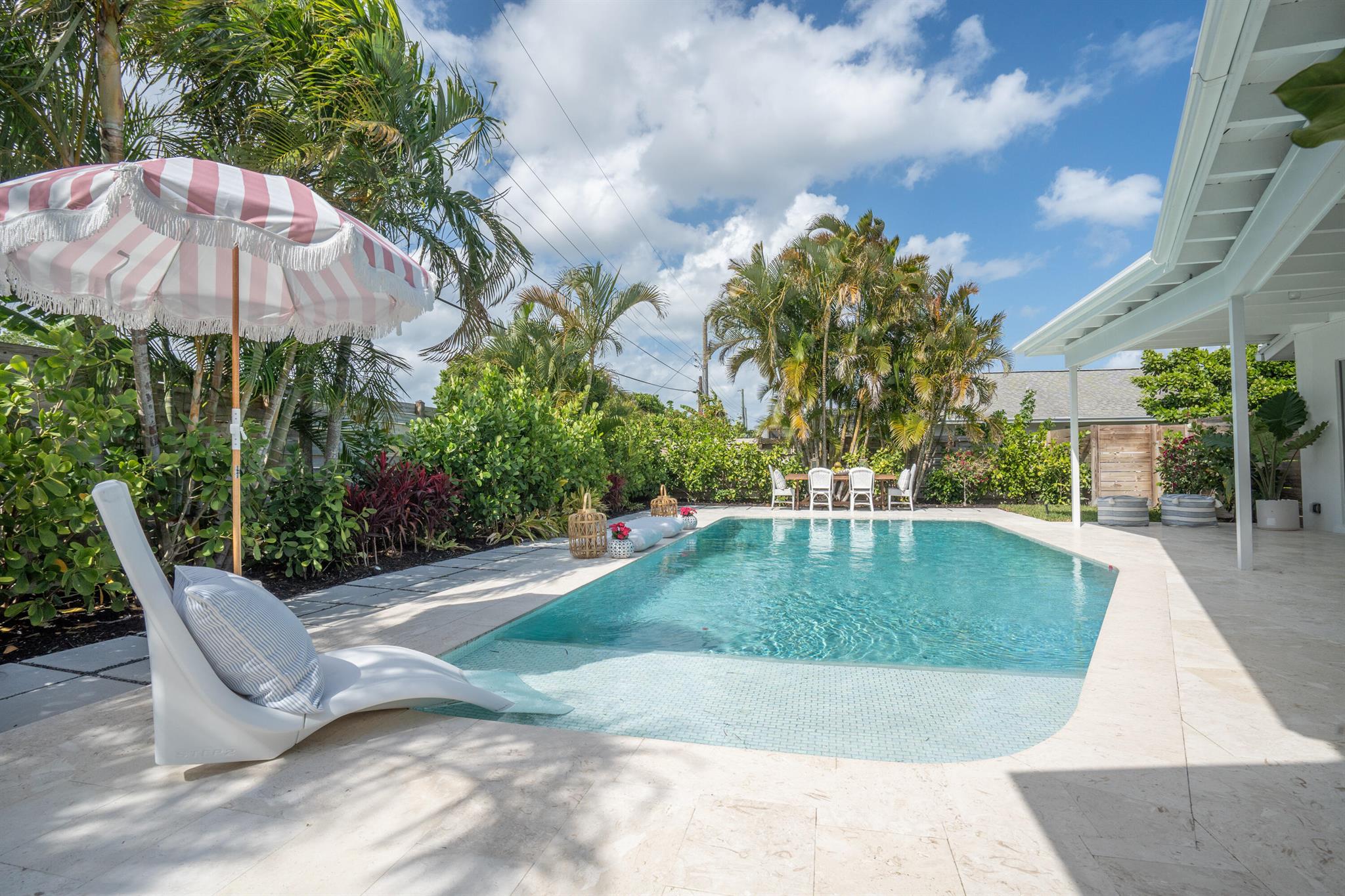 12 SE Hitching Post Circle