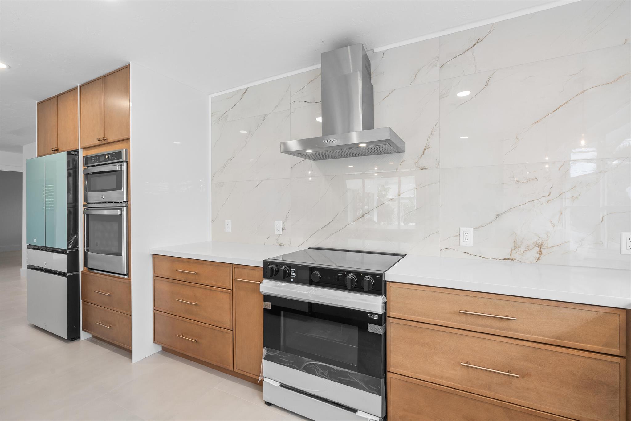 12 SE Hitching Post Circle