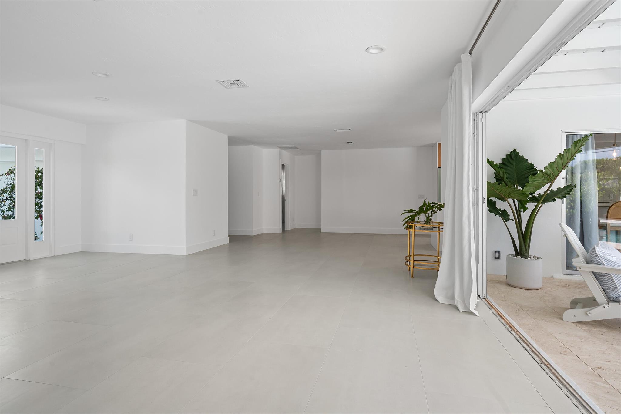 12 SE Hitching Post Circle