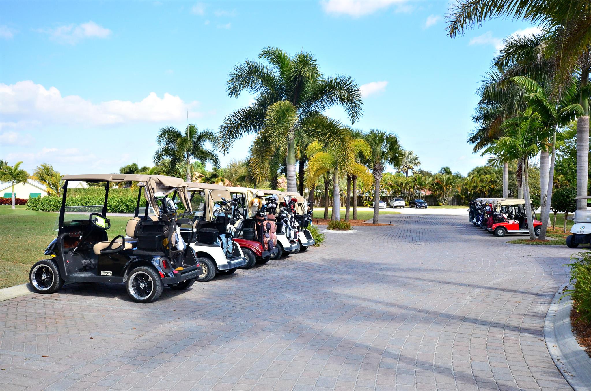 12 SE Hitching Post Circle