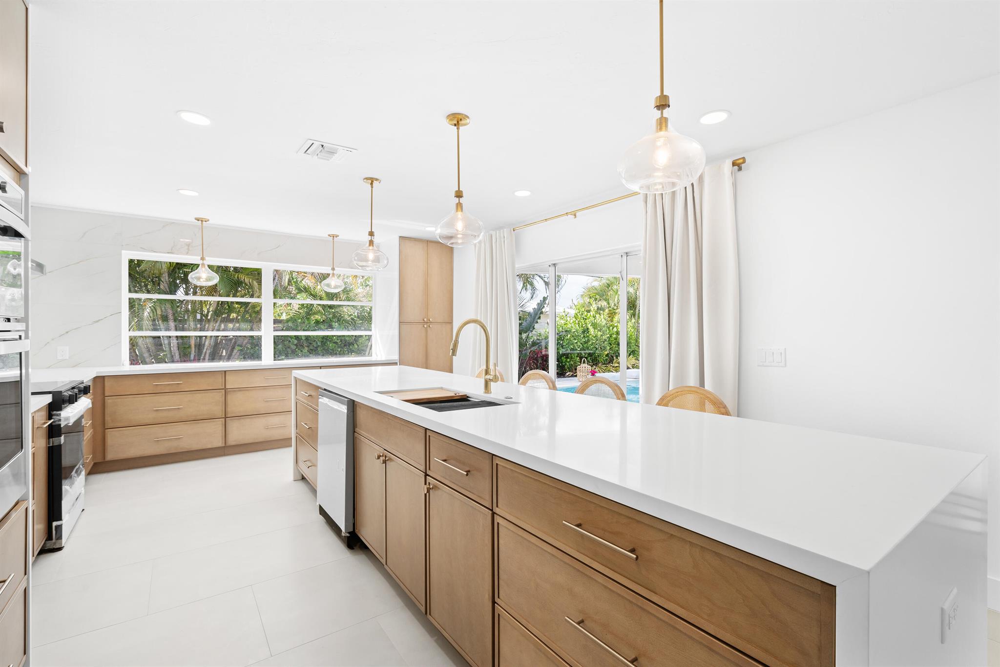 12 SE Hitching Post Circle