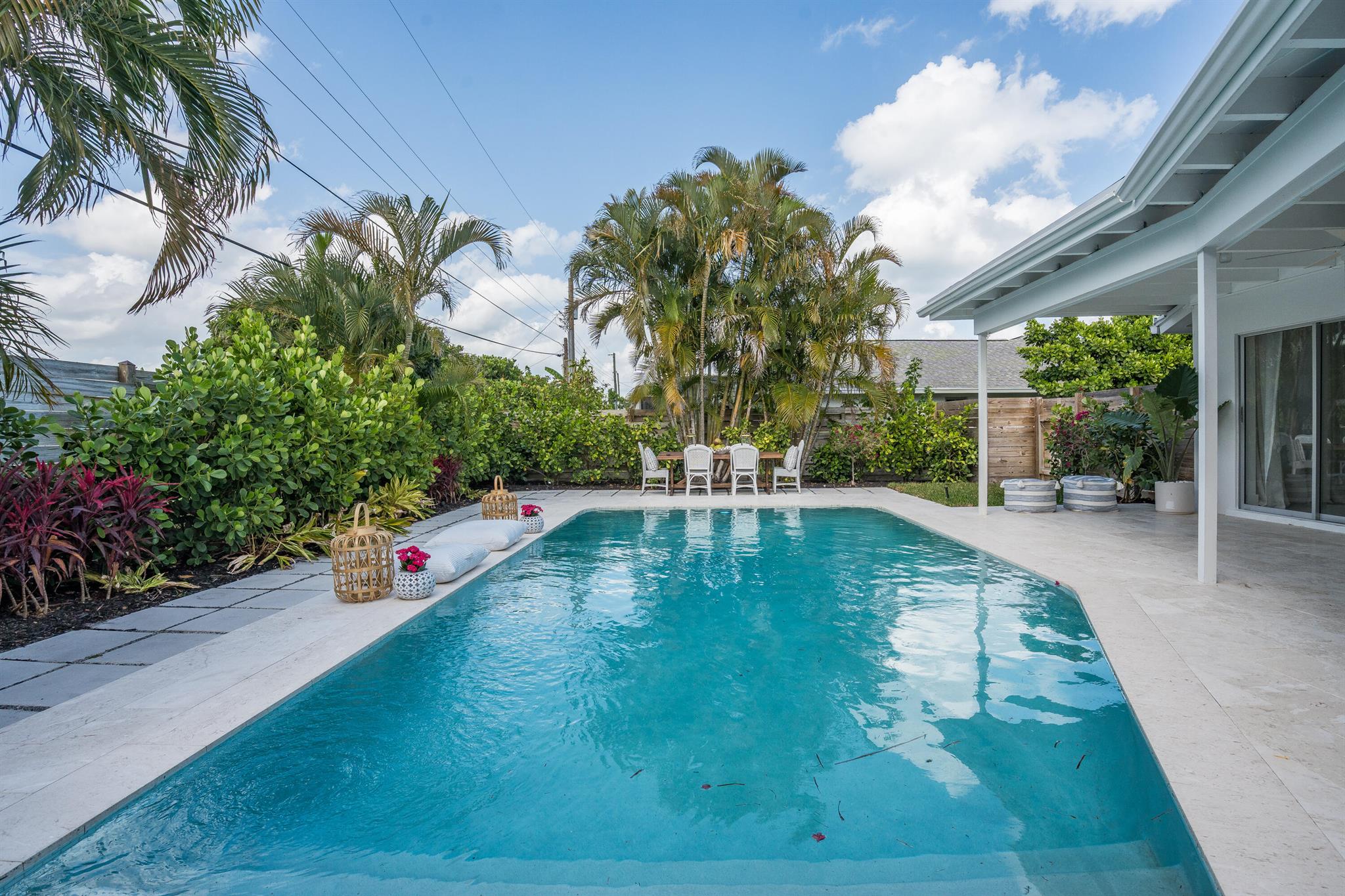 12 SE Hitching Post Circle