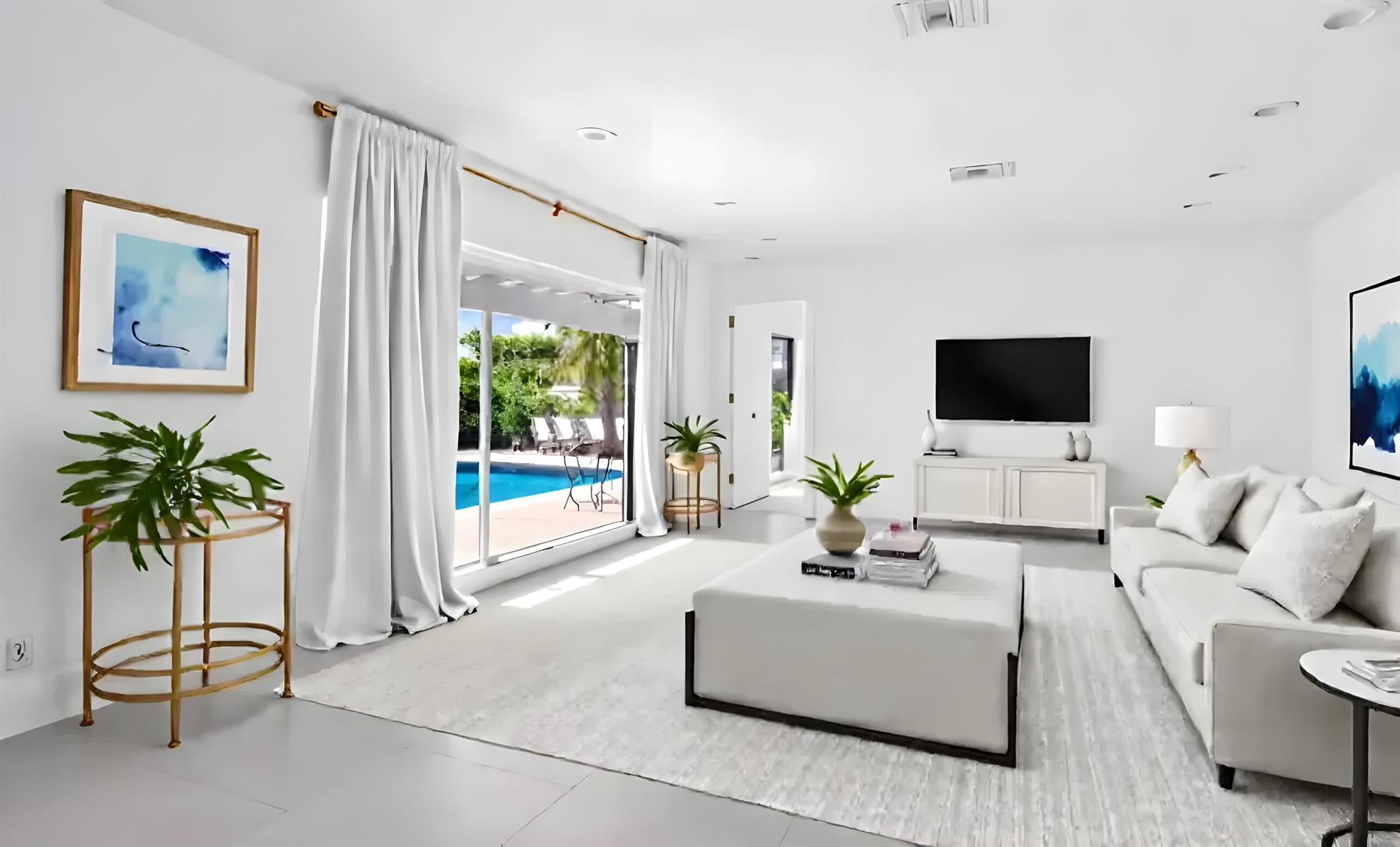 12 SE Hitching Post Circle