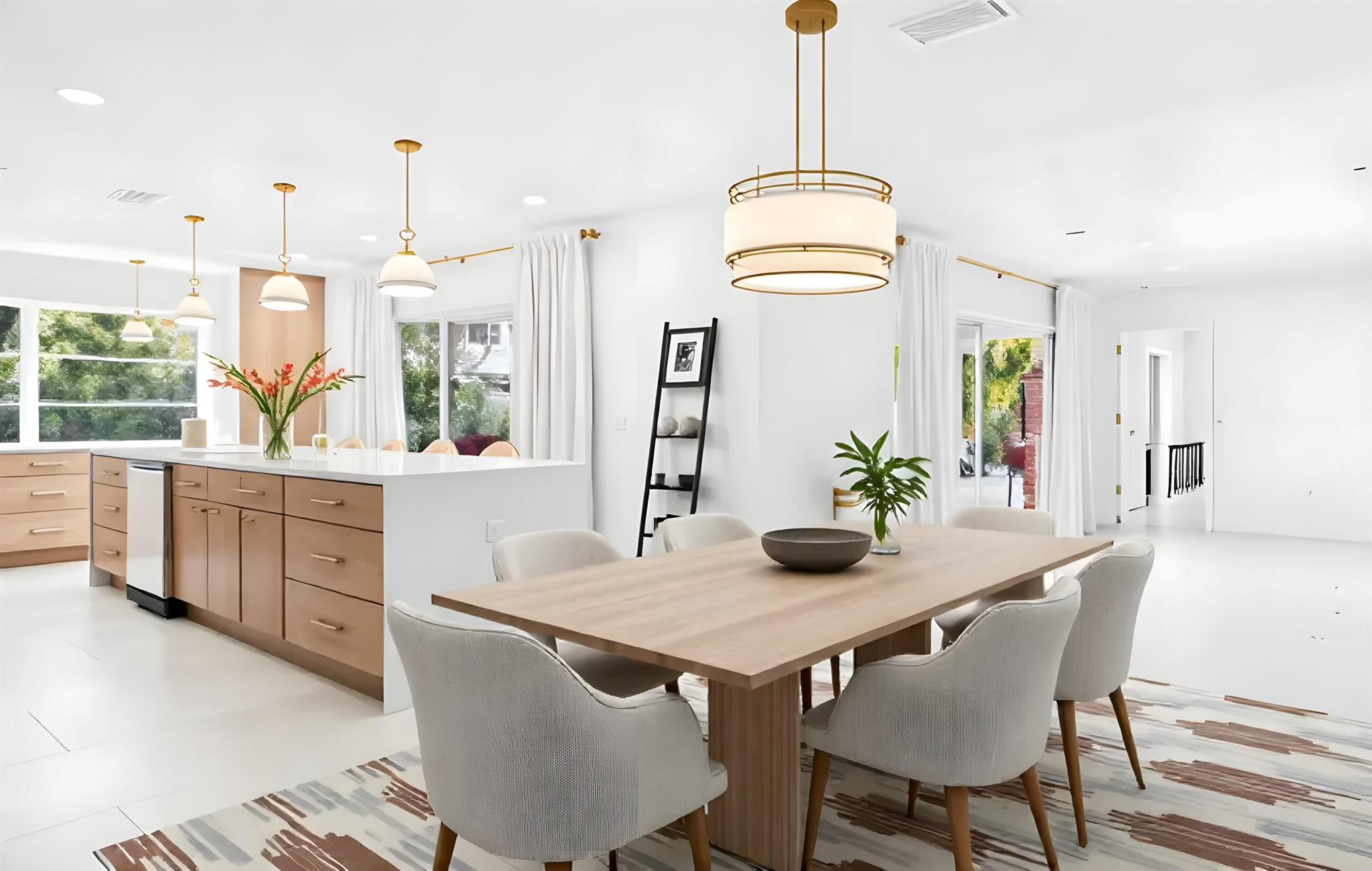 12 SE Hitching Post Circle