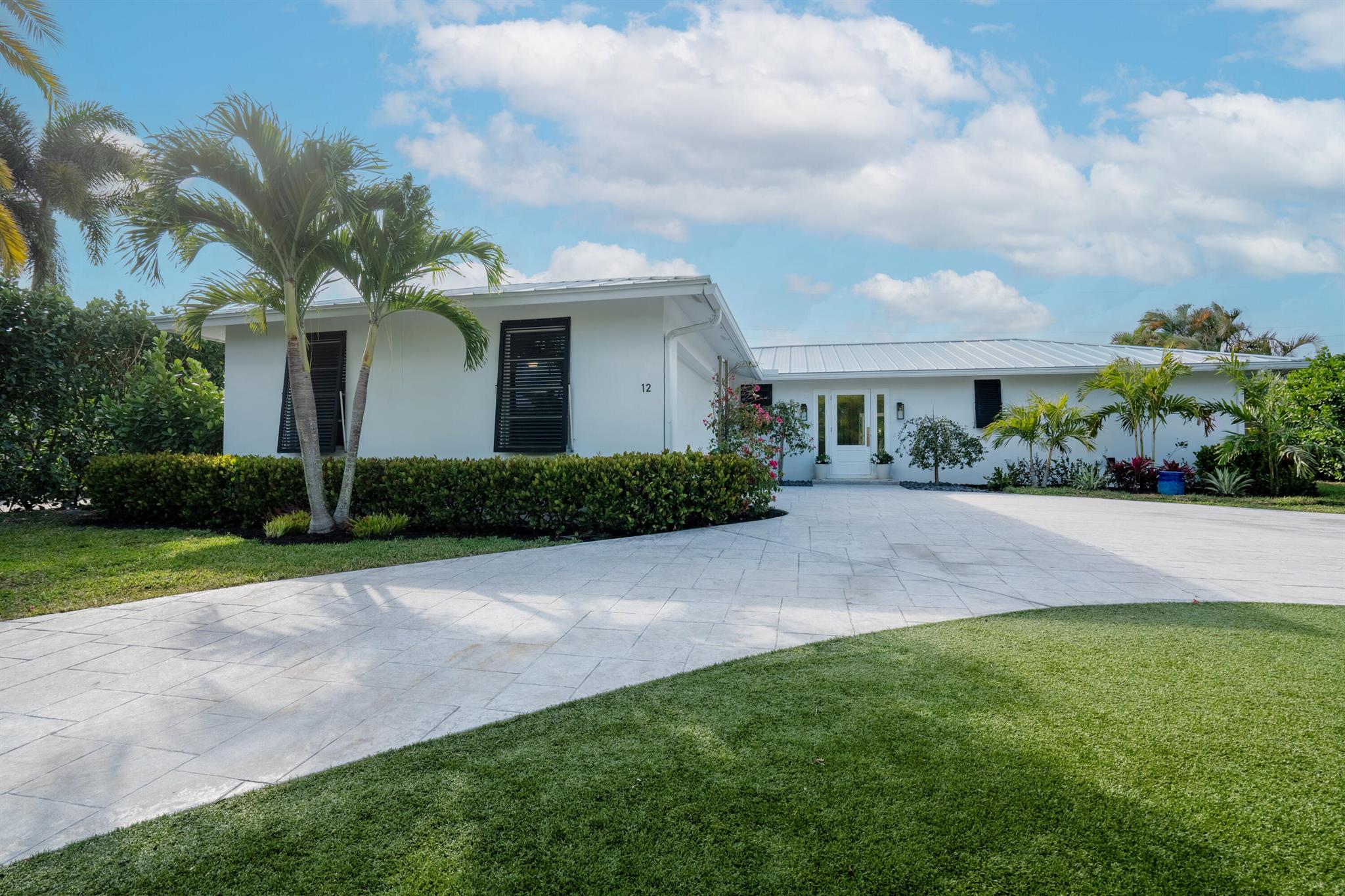 12 SE Hitching Post Circle