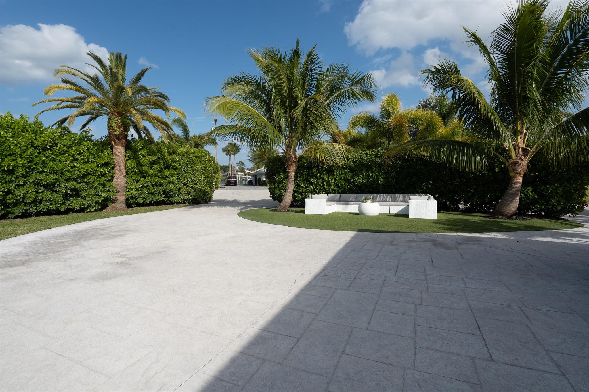 12 SE Hitching Post Circle