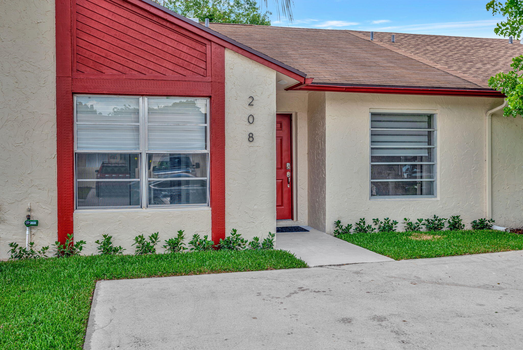 208 Palmetto Court
