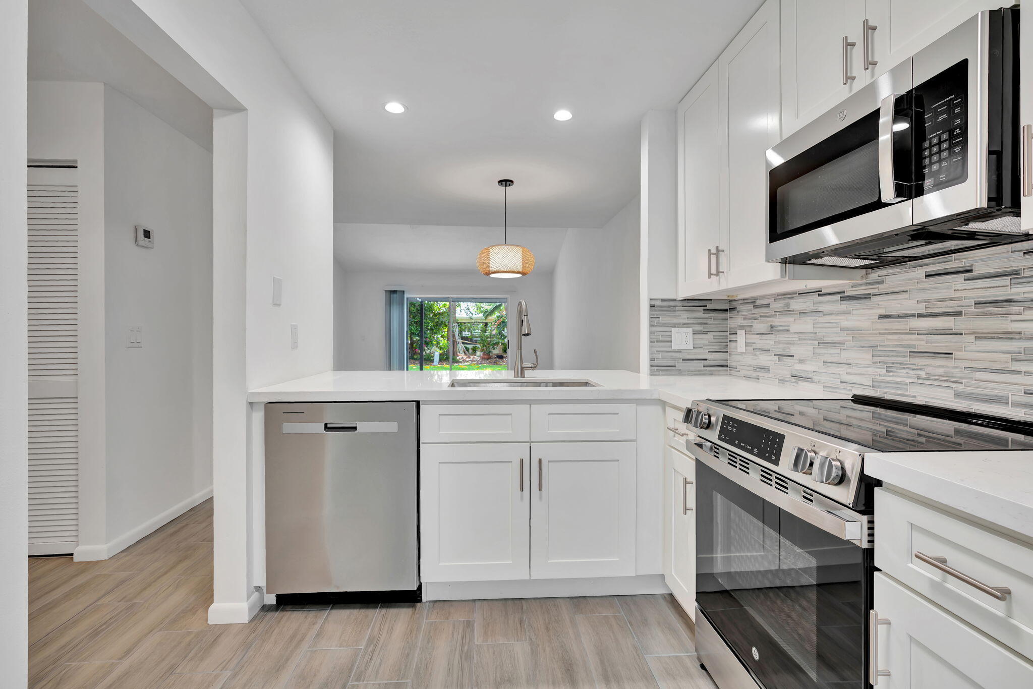 208 Palmetto Court