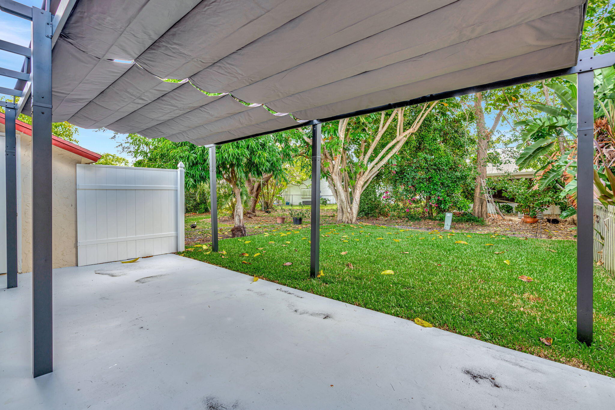208 Palmetto Court