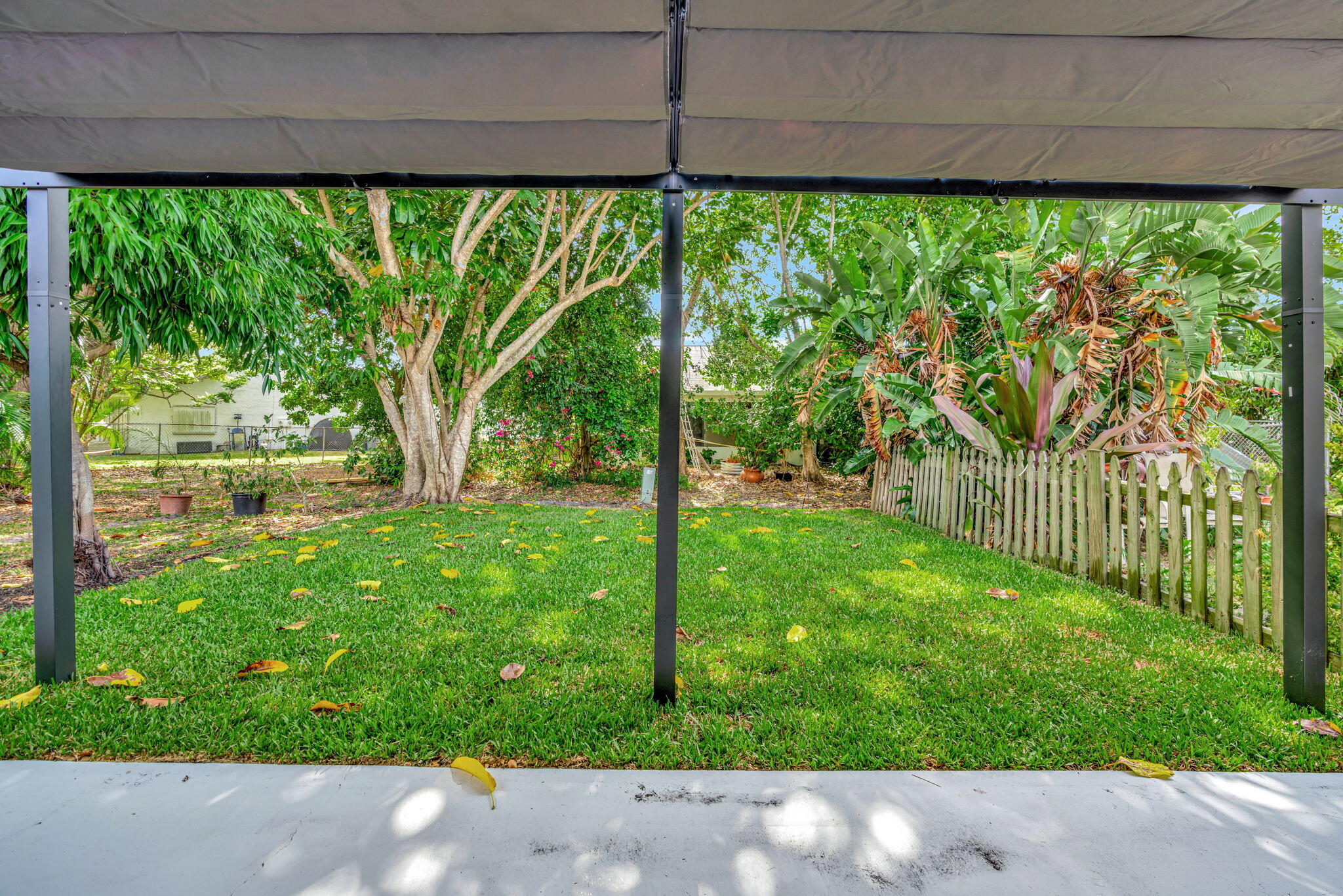 208 Palmetto Court