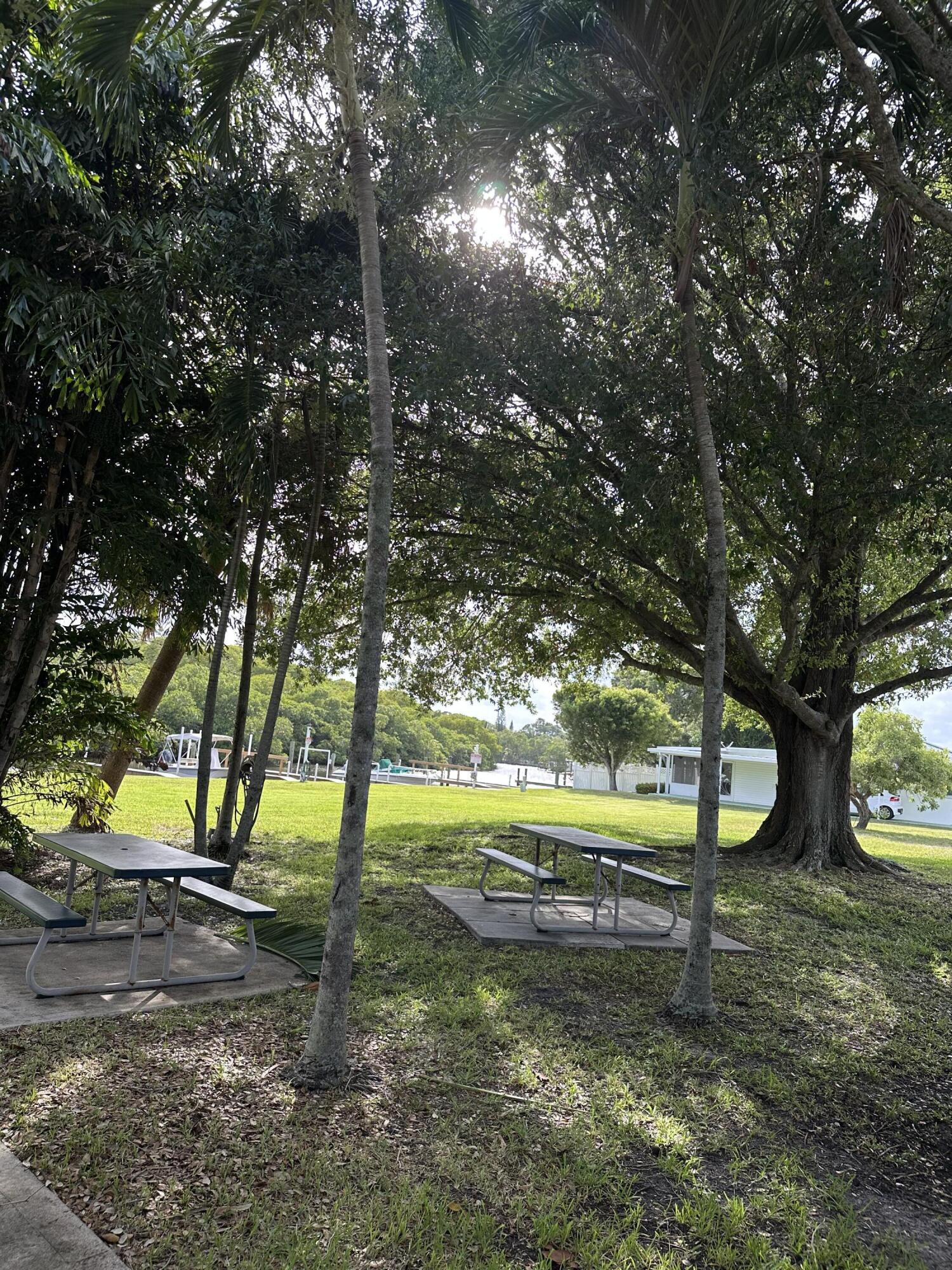 915 Anglers Way