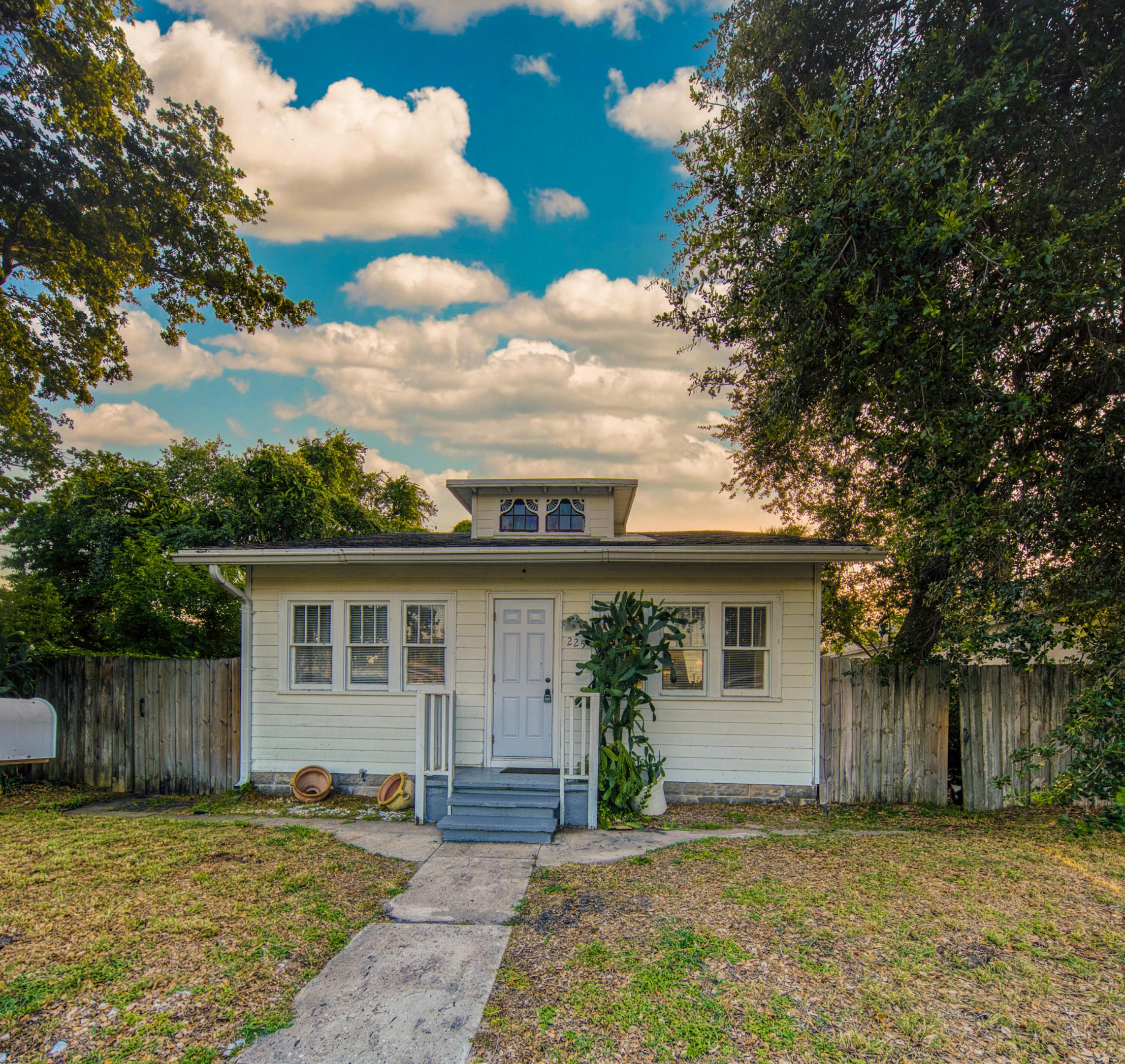225 S K Street Main House