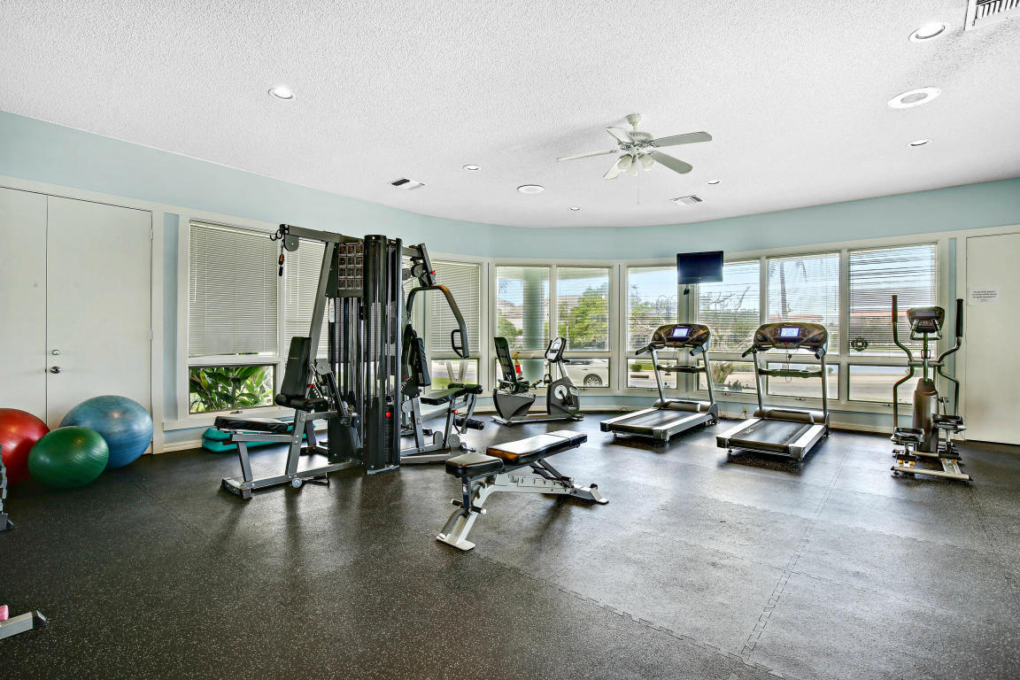 501 Mainsail Circle