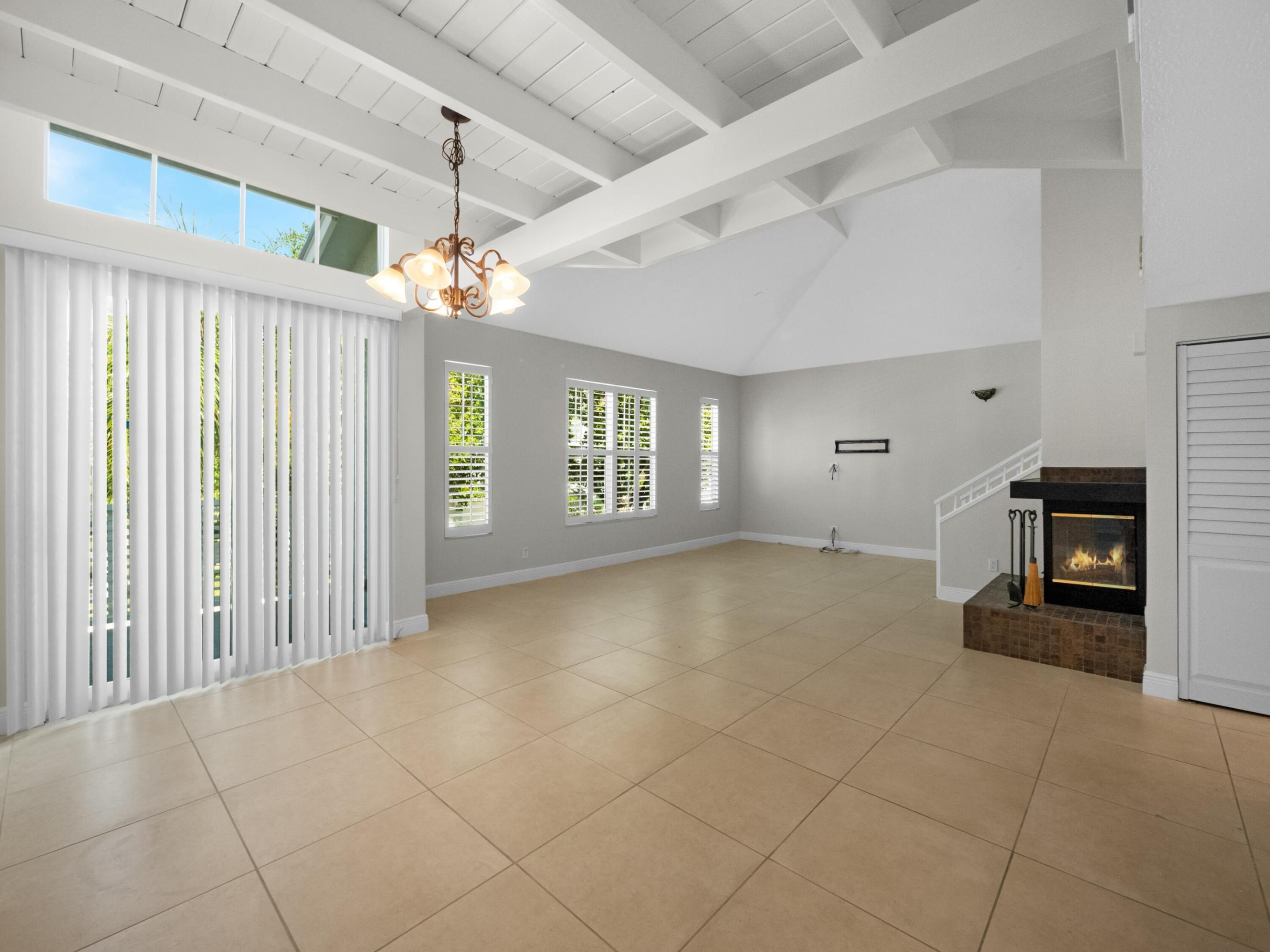 501 Mainsail Circle