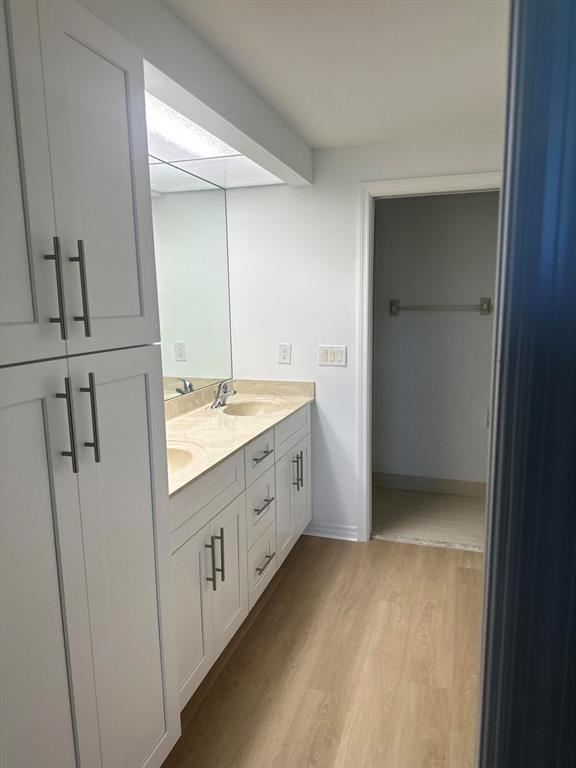5270 SE Seascape Way 102