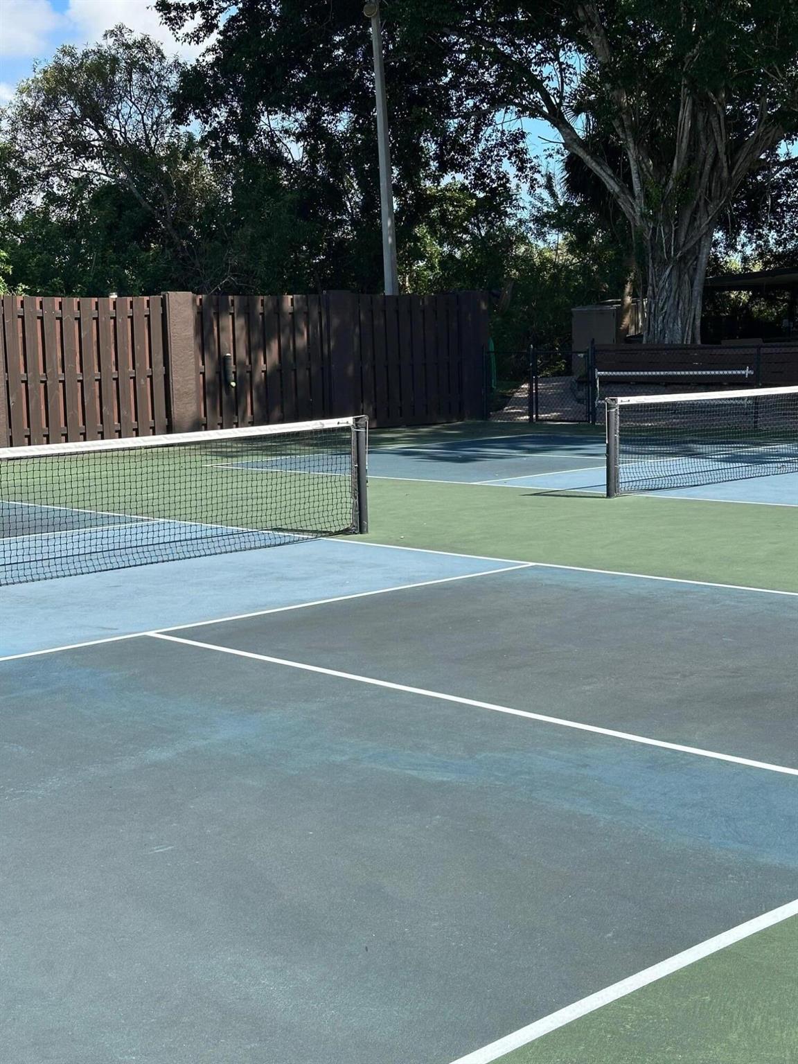 301 SW South River Drive 204