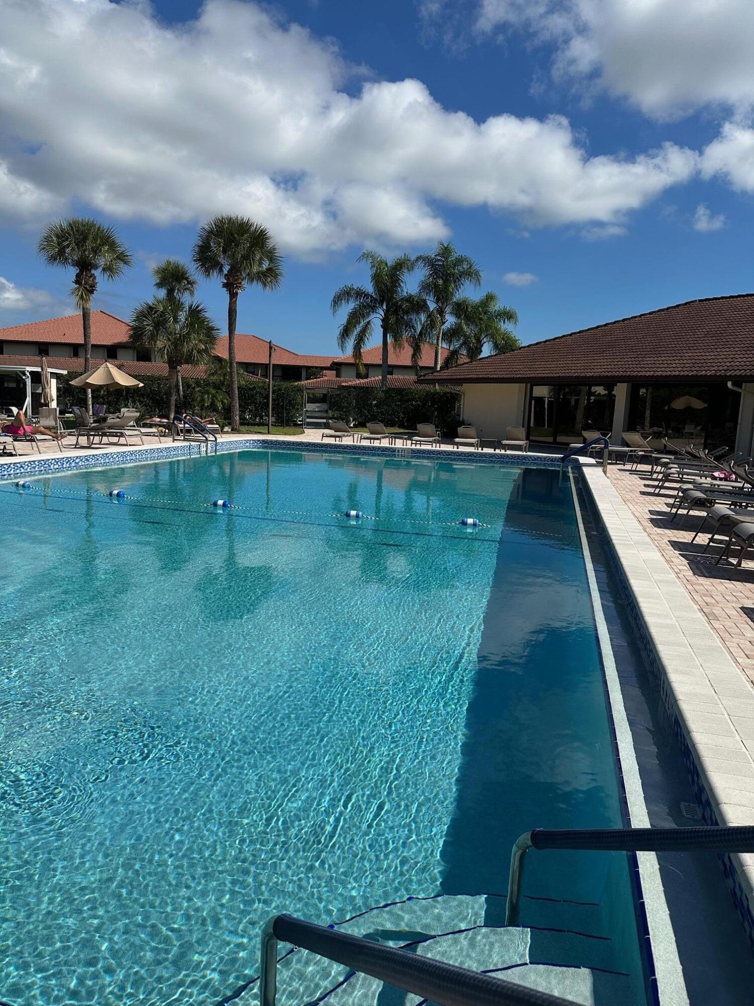 301 SW South River Drive 204