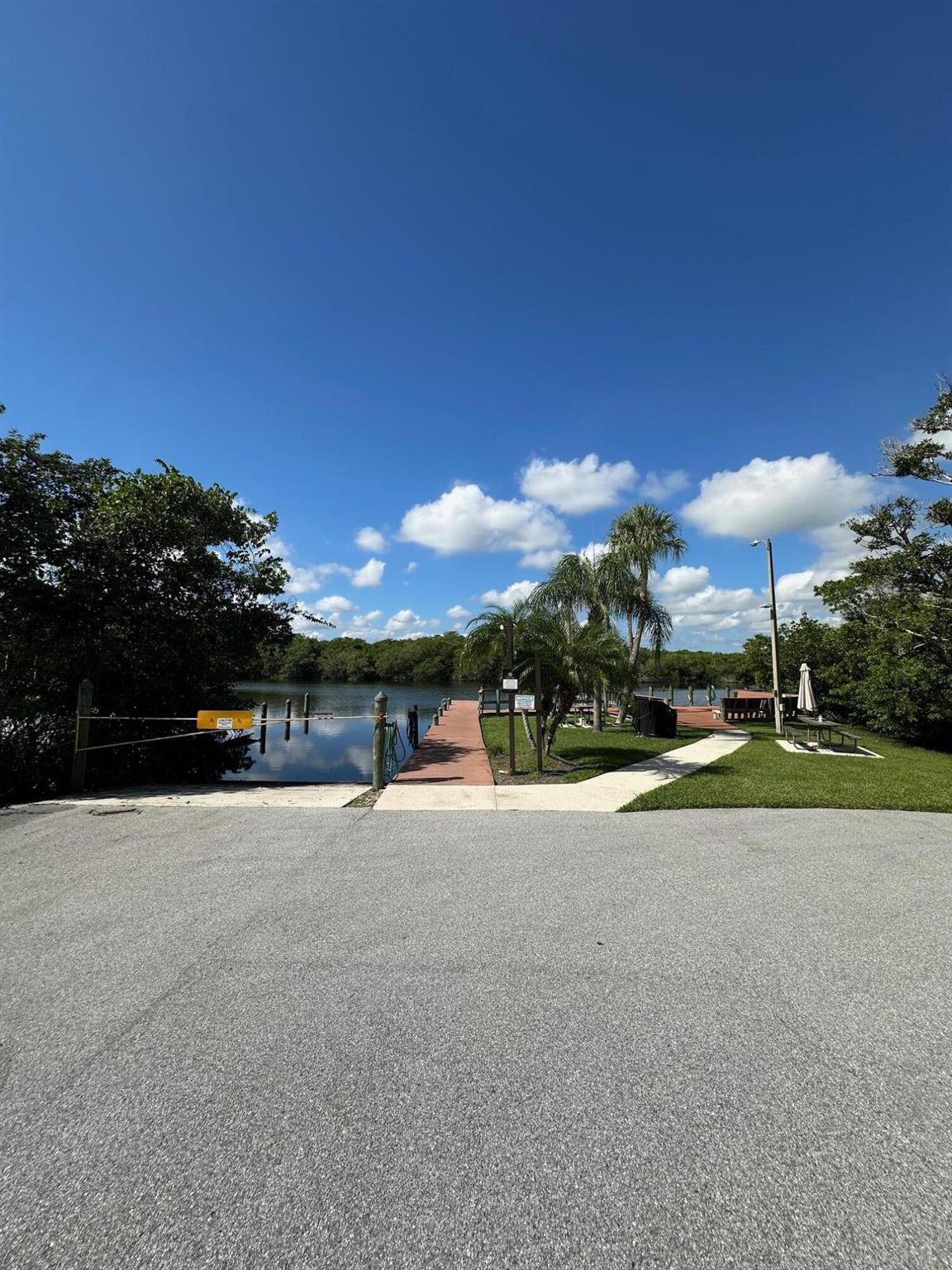 301 SW South River Drive 204