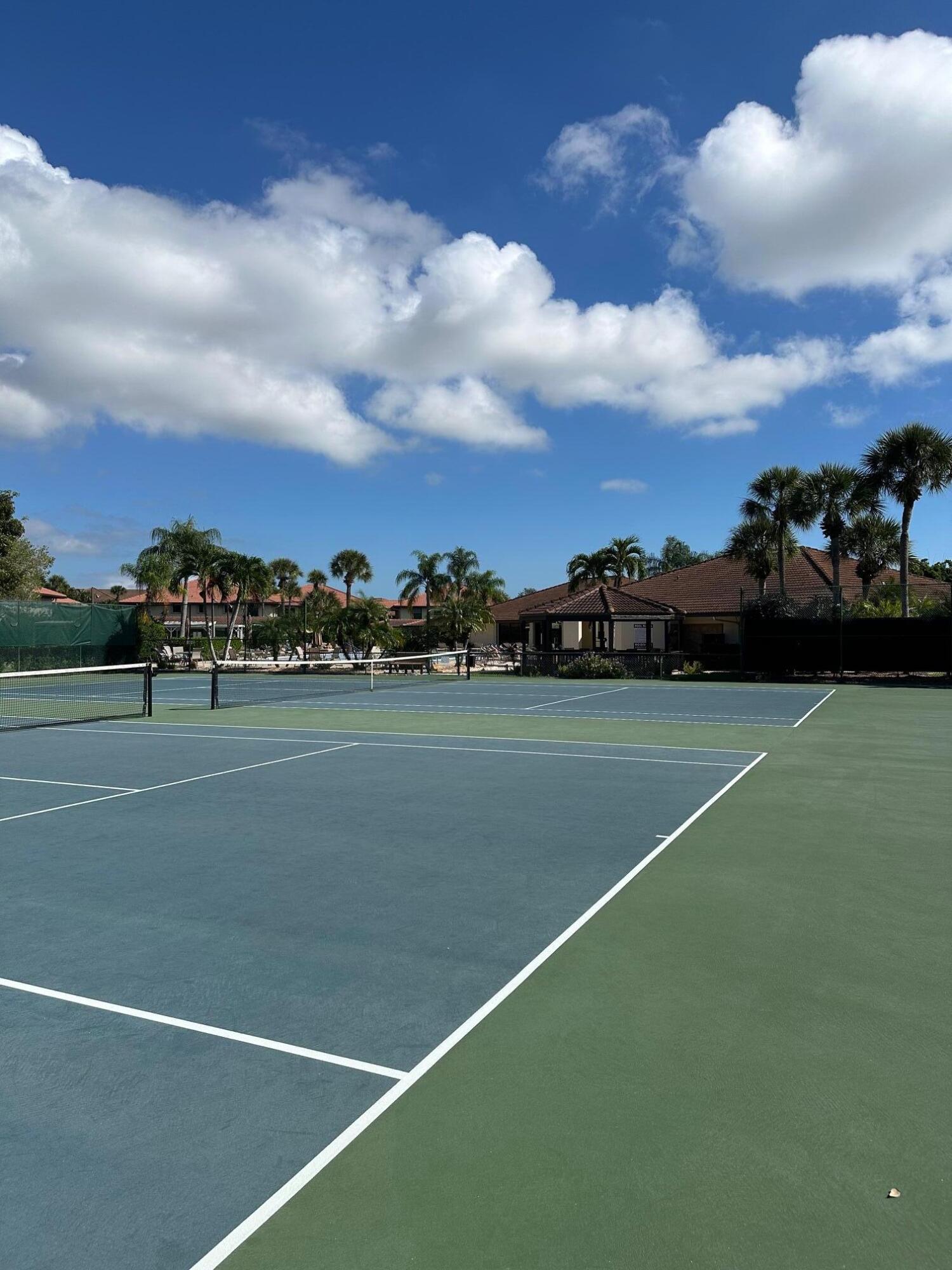 301 SW South River Drive 204