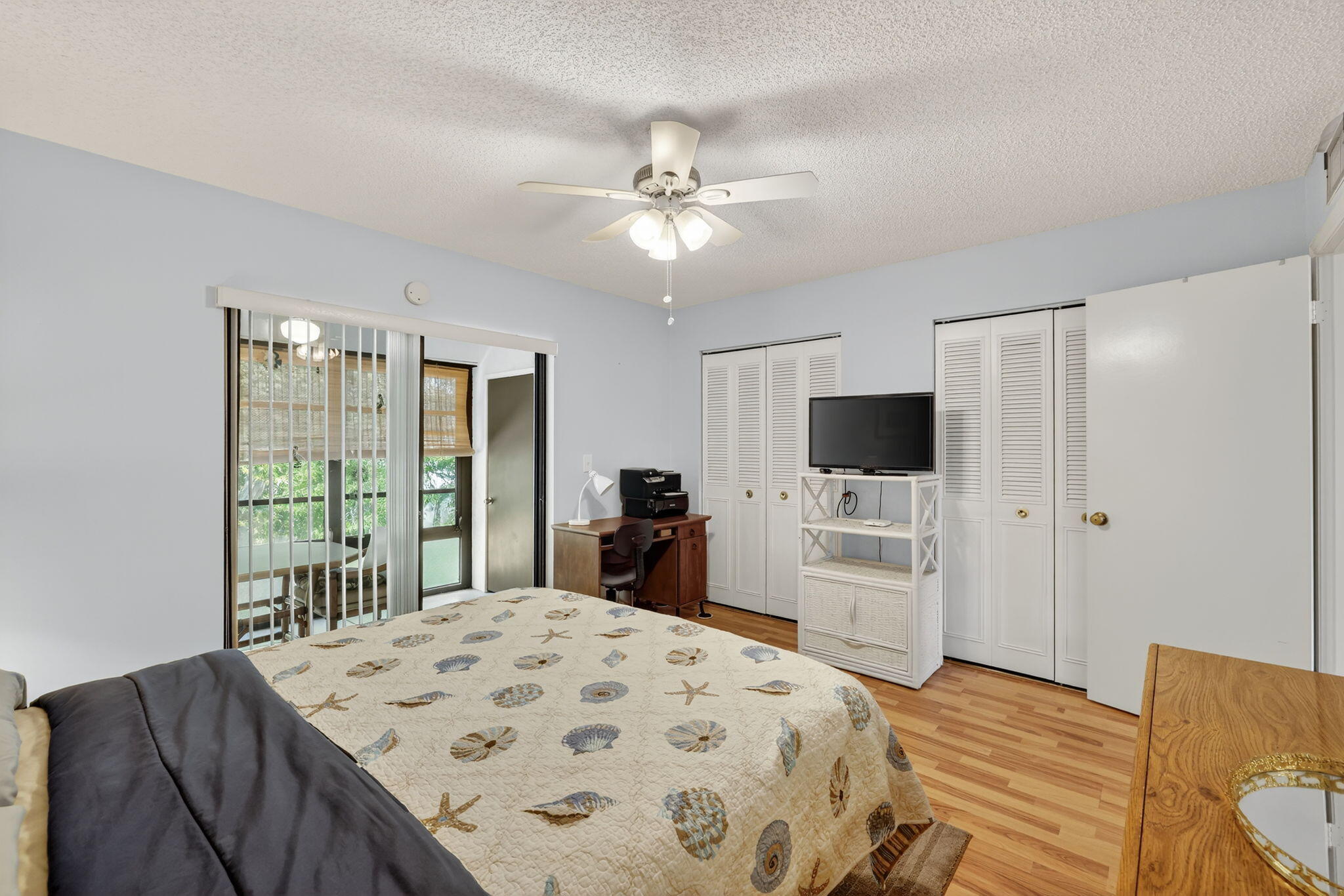 301 SW South River Drive 204