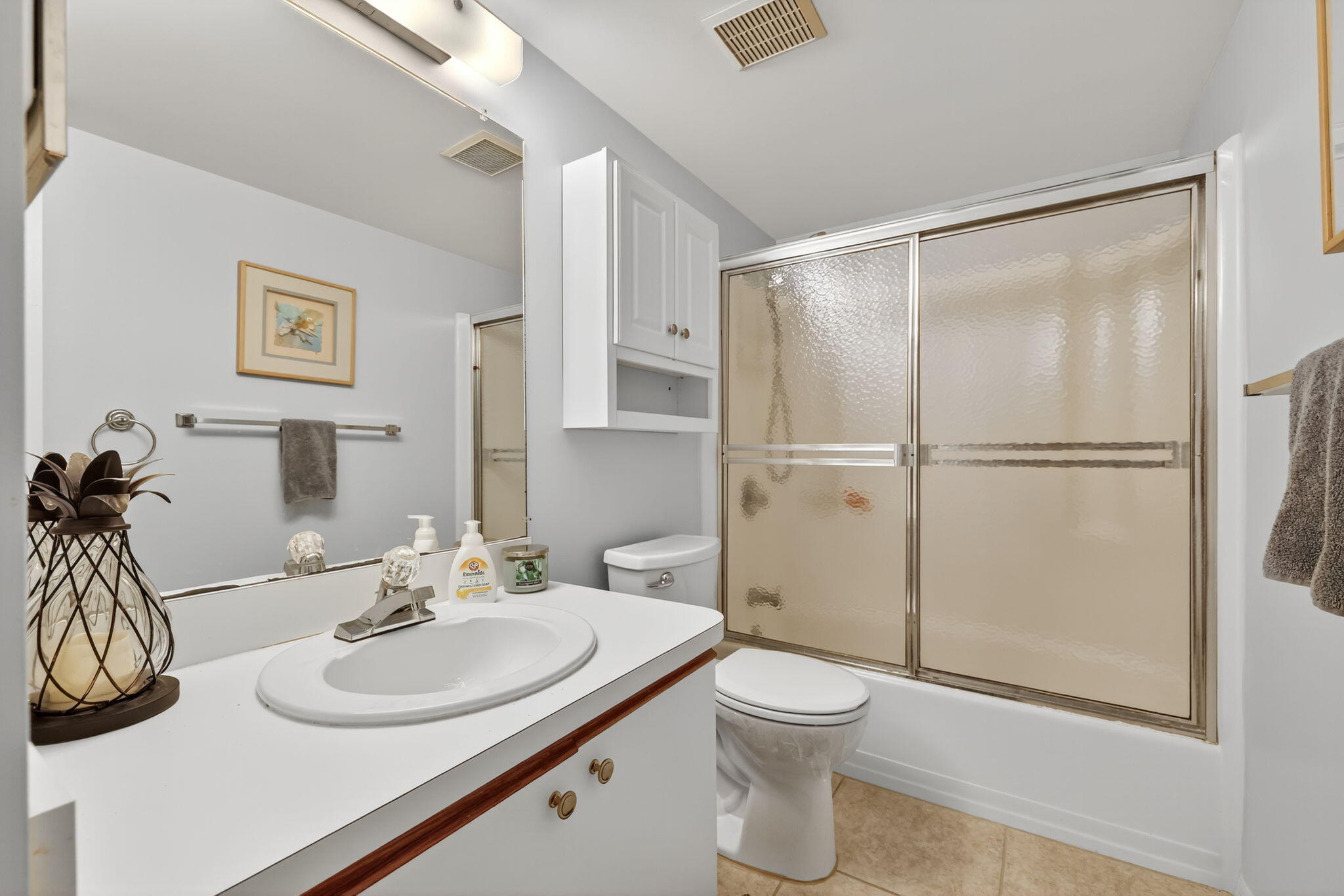 301 SW South River Drive 204