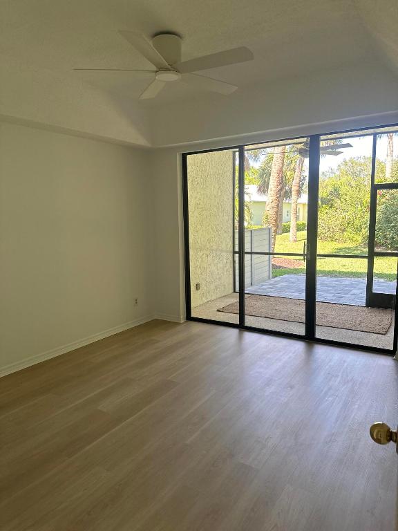 5270 SE Seascape Way 102