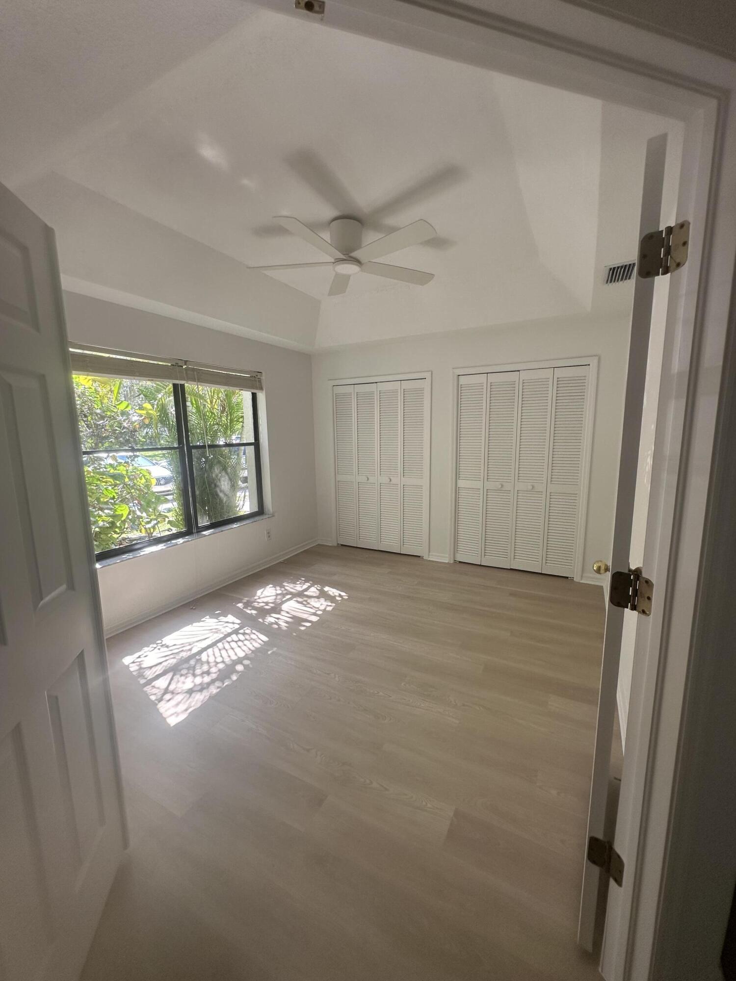 5270 SE Seascape Way 102