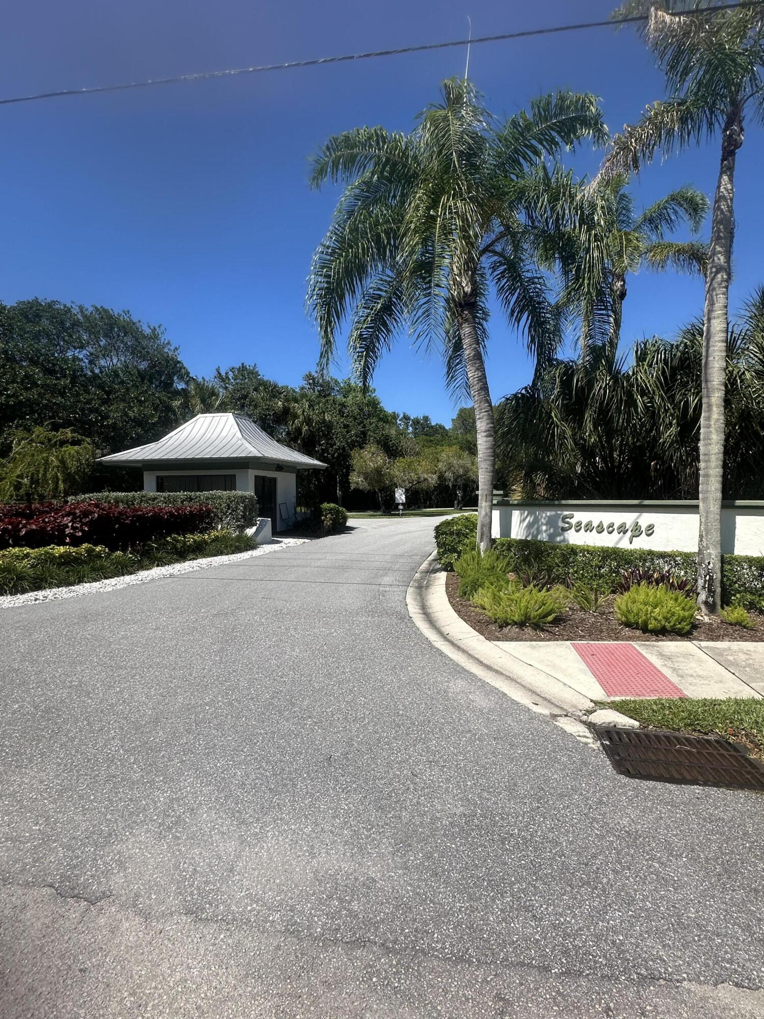 5270 SE Seascape Way 102