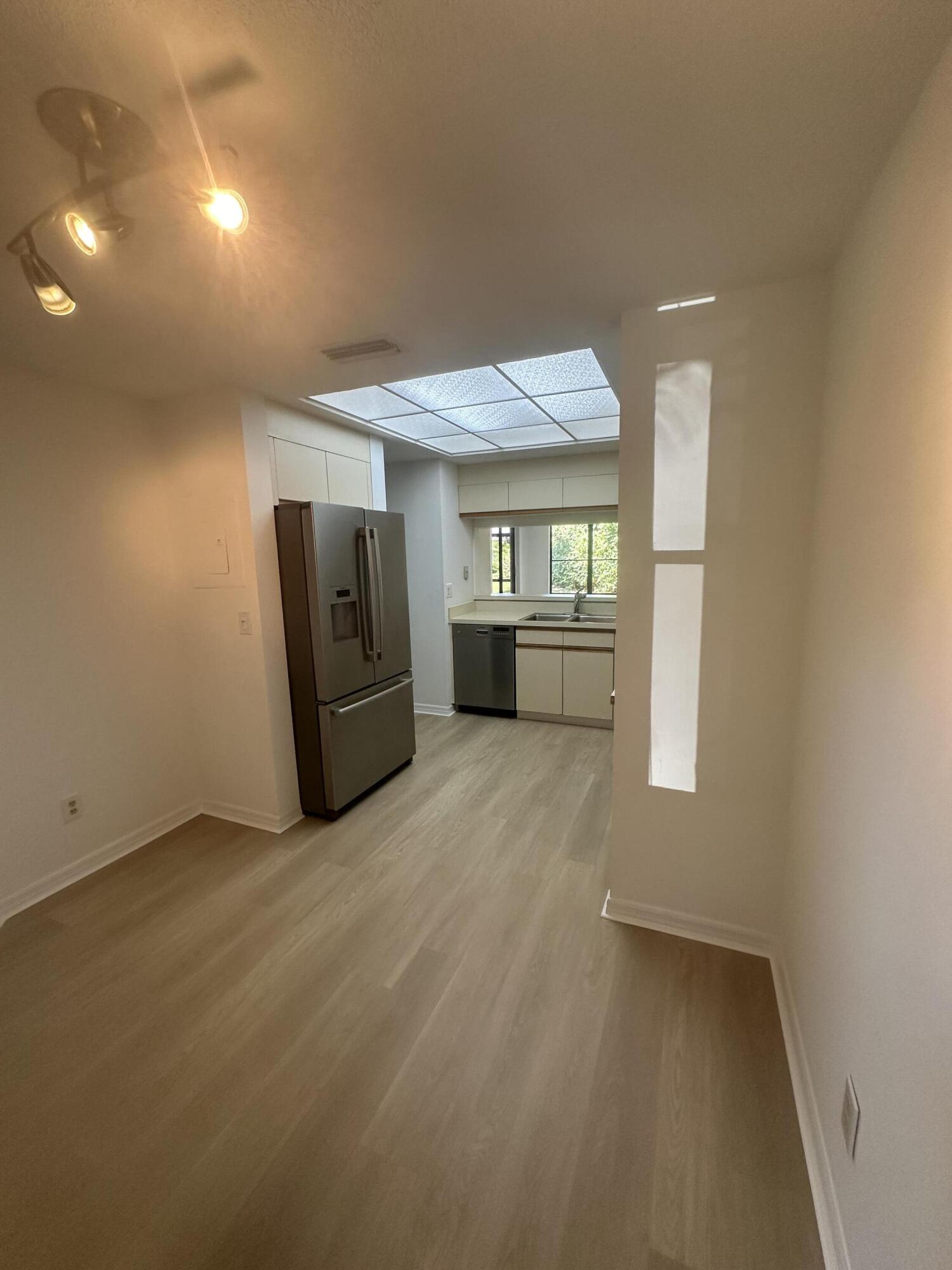 5270 SE Seascape Way 102