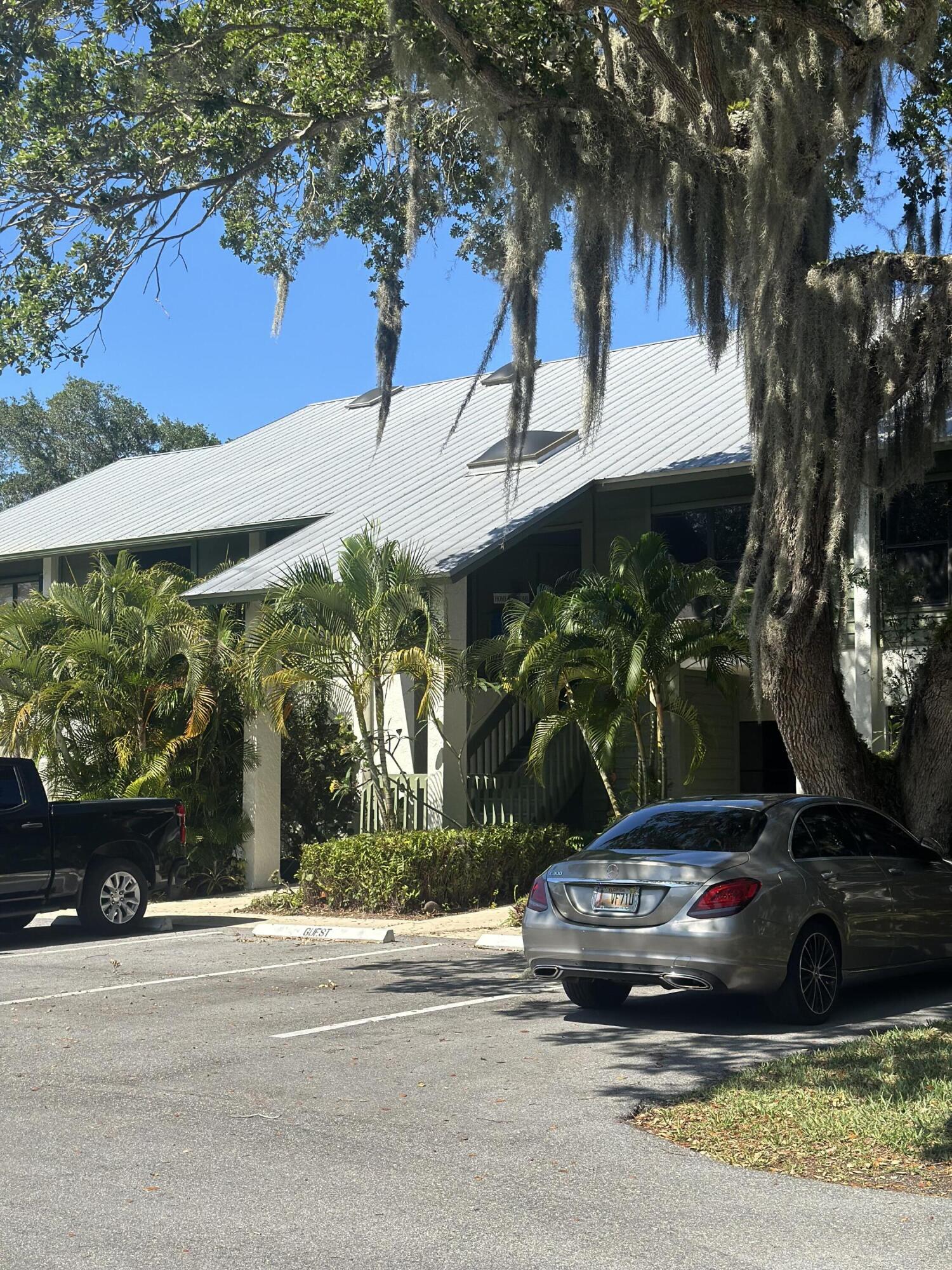 5270 SE Seascape Way 102