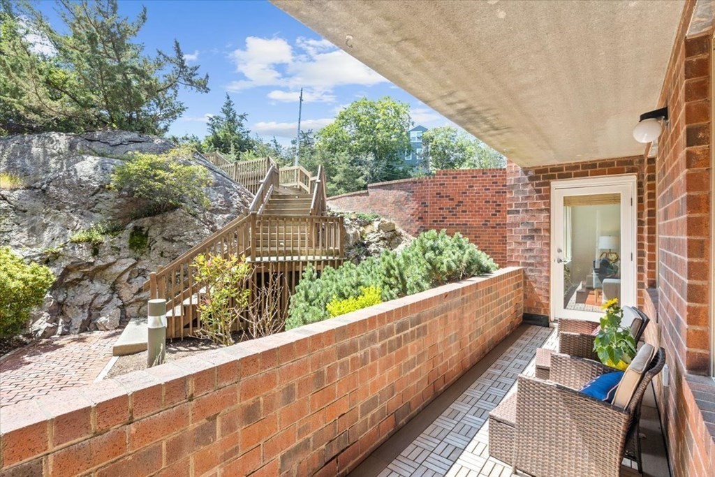 155 George Washington Blvd # 201